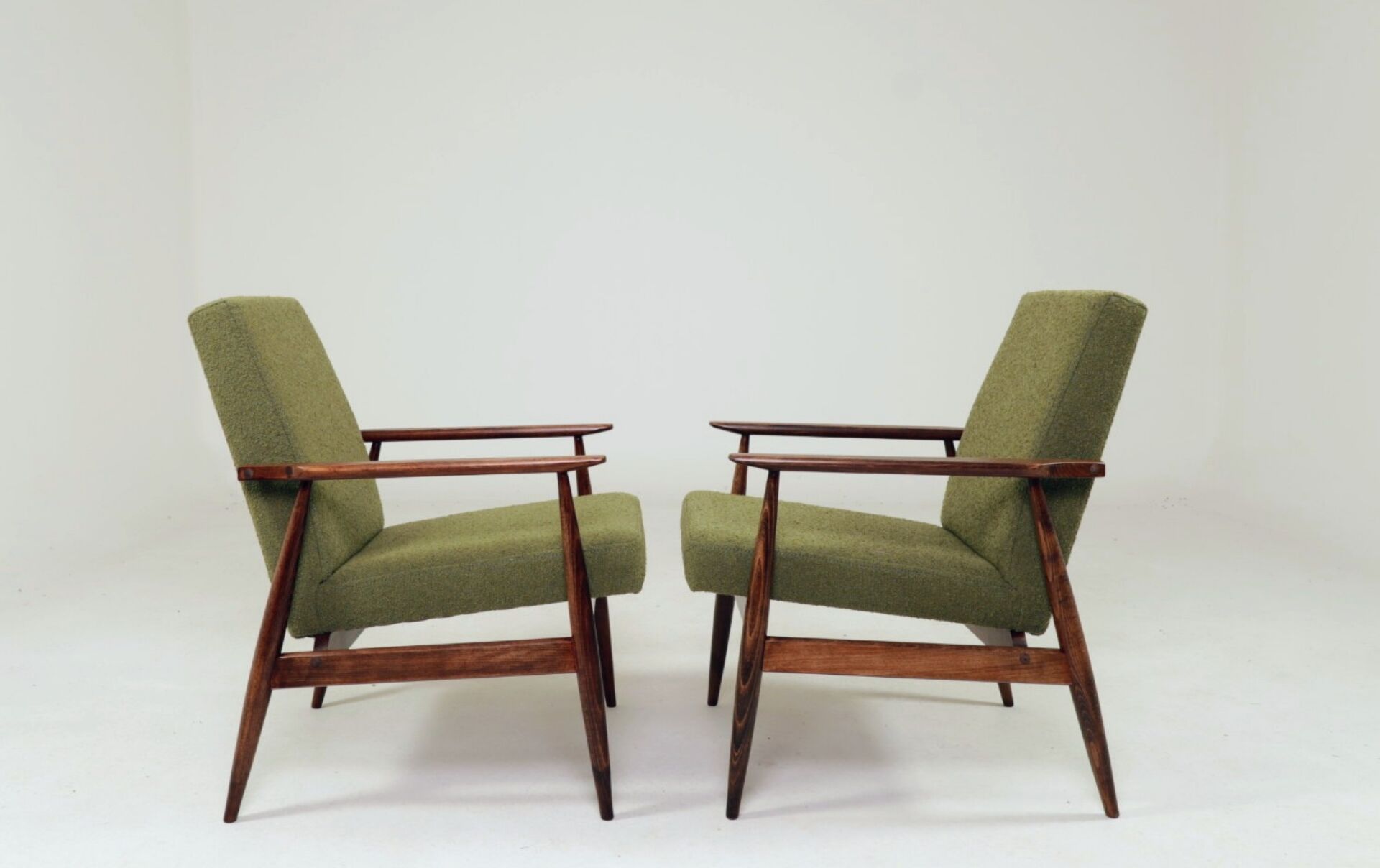 Pair de fauteuils scandinave mid century bouclette verte