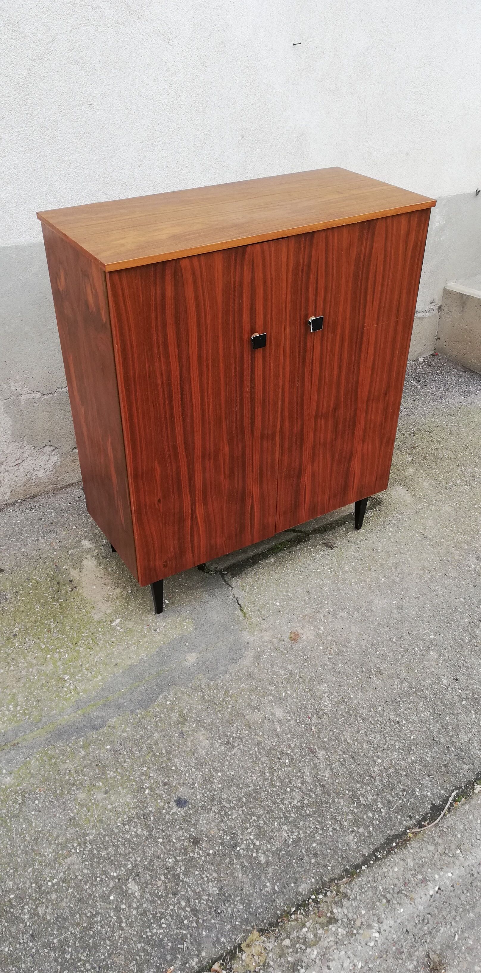 Vintage 2-door buffet