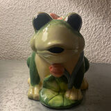 Frog pitcher