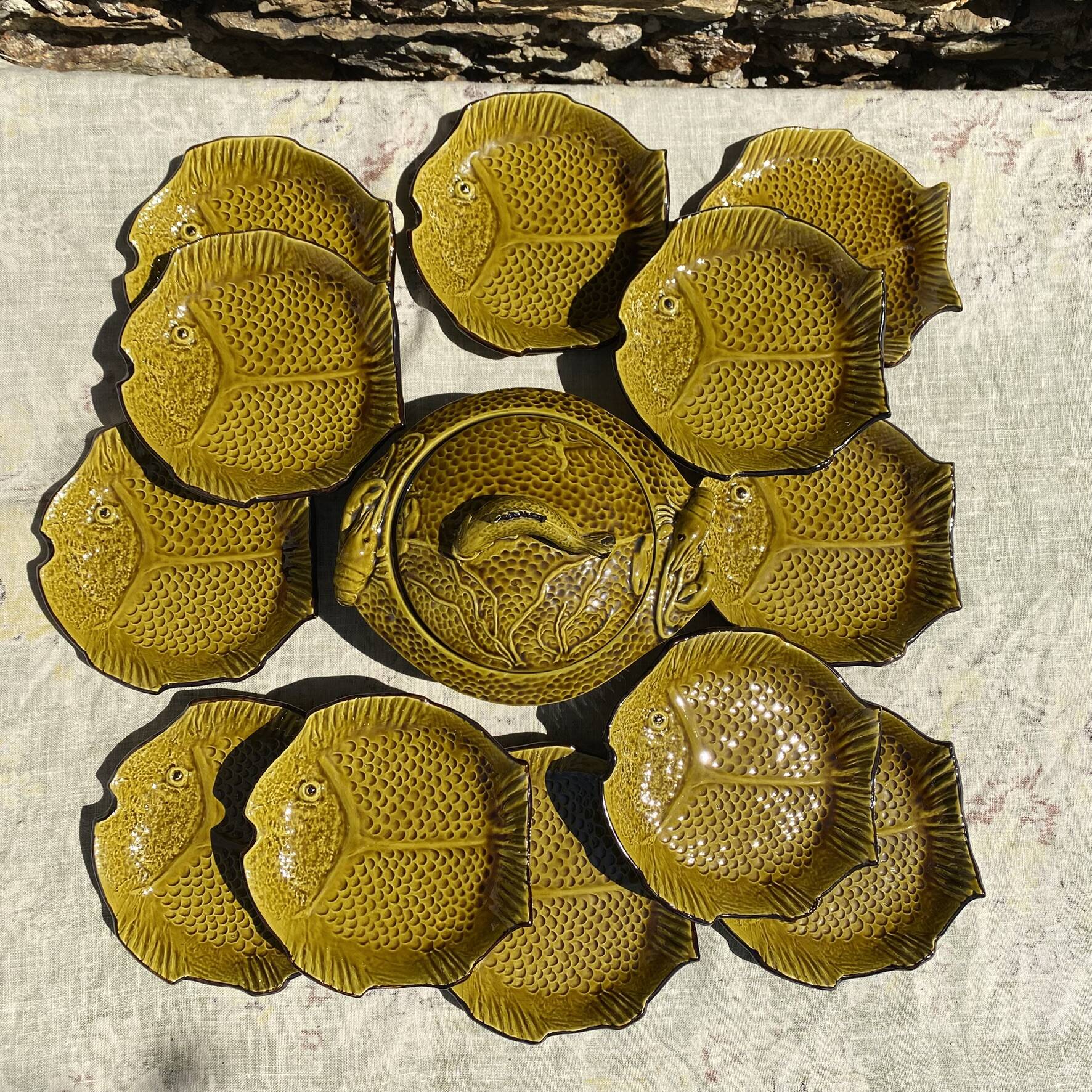Vintage bouillabaisse service in faience, 13 pieces, 1970s.
