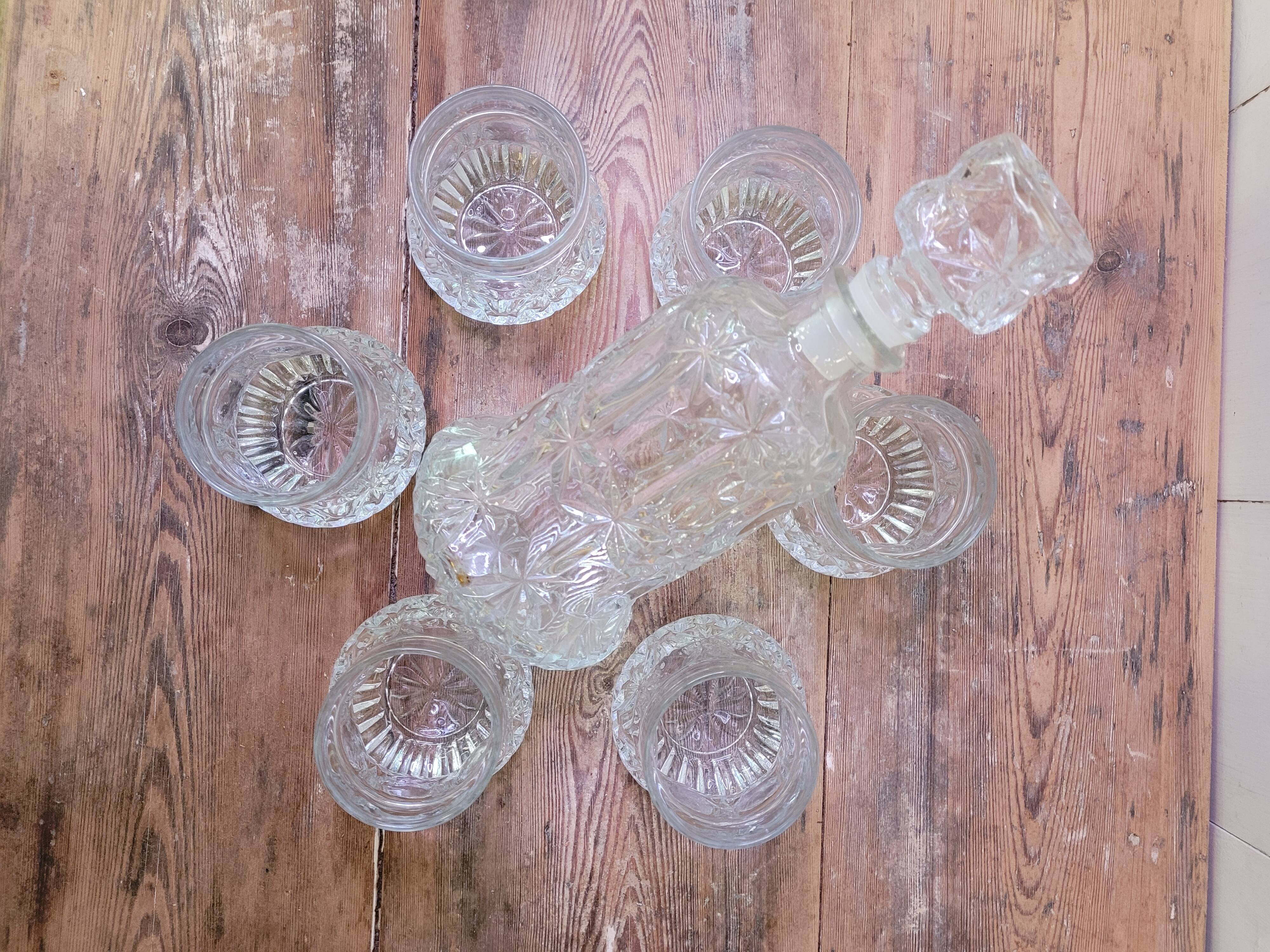 Whisky decanter with 6 glasses