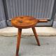 Tabouret tripode ancien  en chêne massif art populaire 