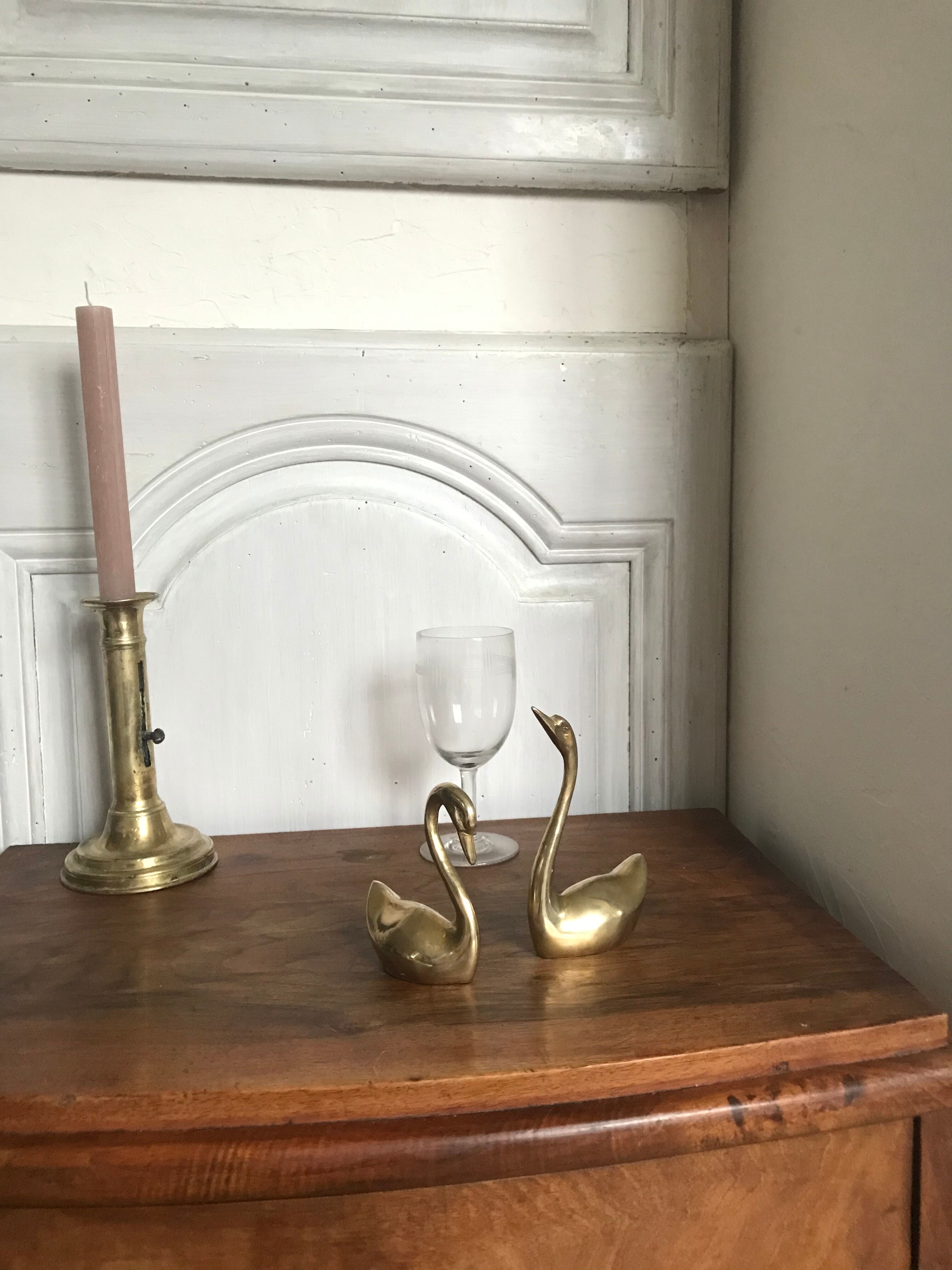 Couple of brass swans