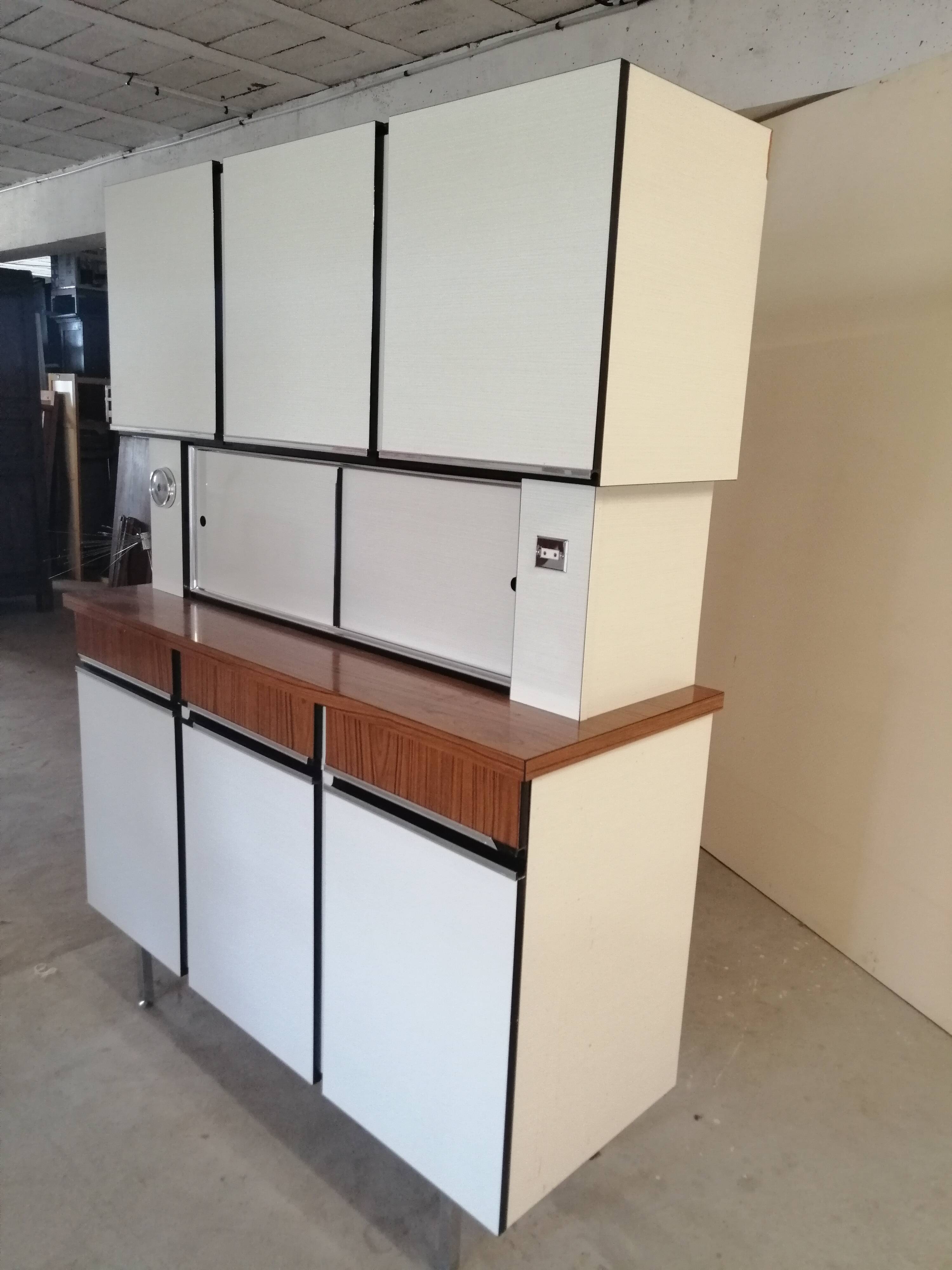 Kitchen buffet in formica