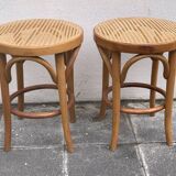 Paire de tabourets cannés en bois courbé