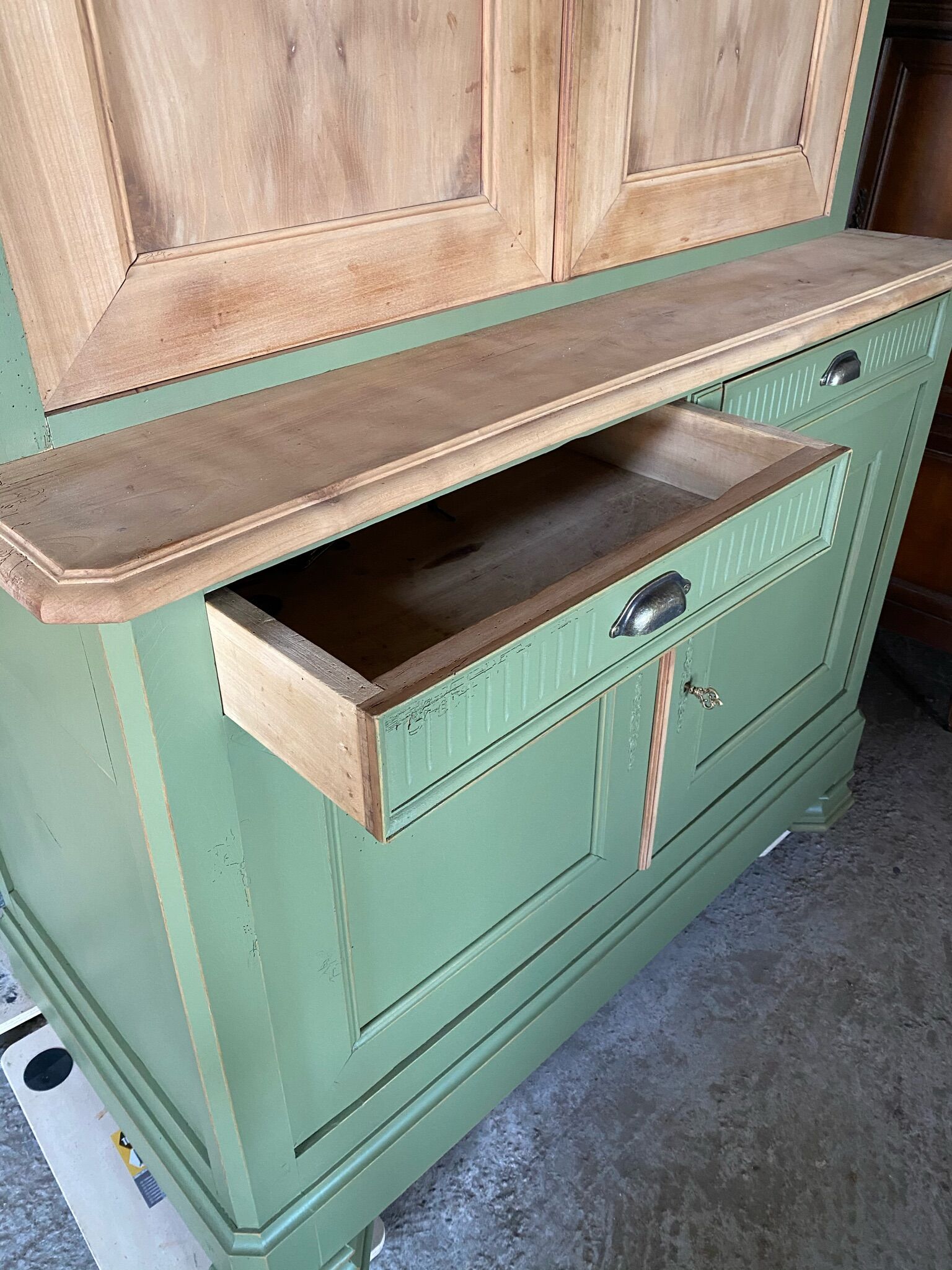 Buffet 2 body restyled in kaki