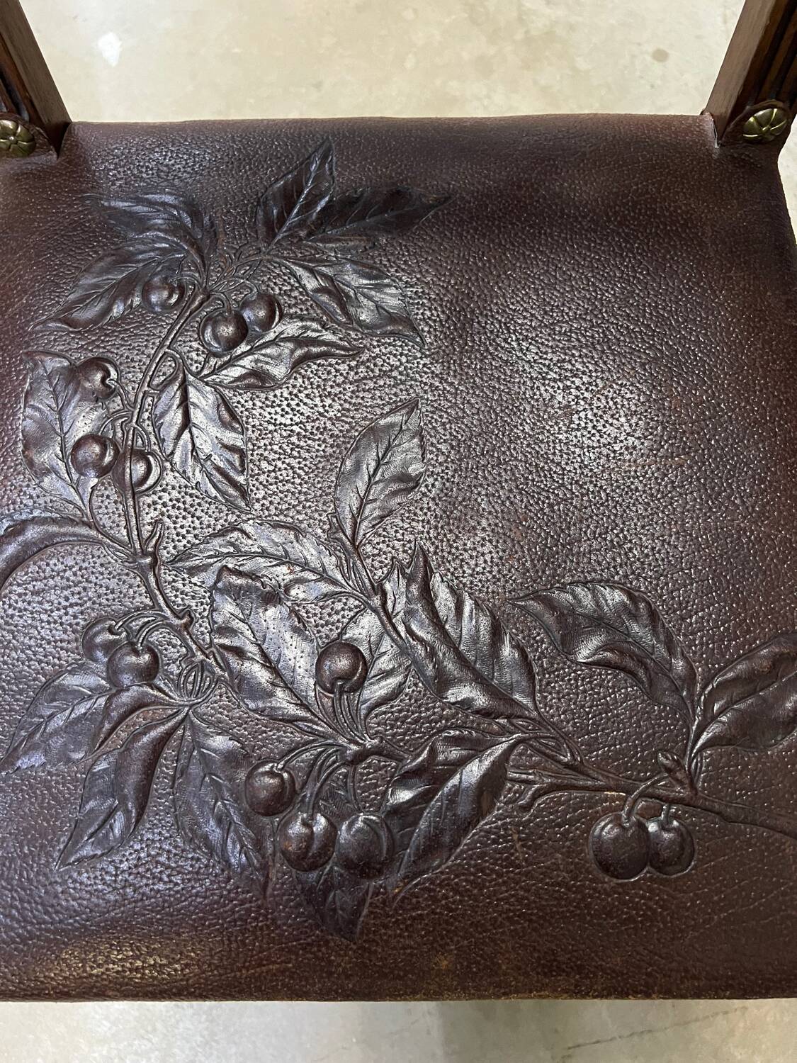 Word of 6 chairs Henri II