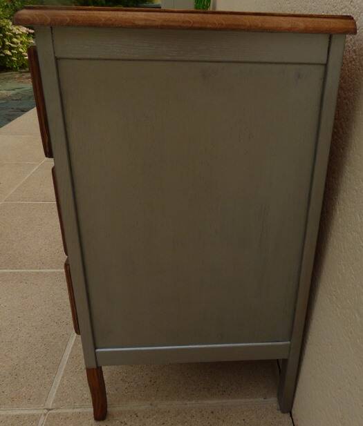 Stylish 3-drawer solid wood chest of drawers, completely revamped