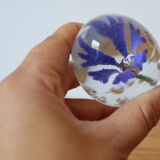Sulphide violettz paperweight in crystal Daum France