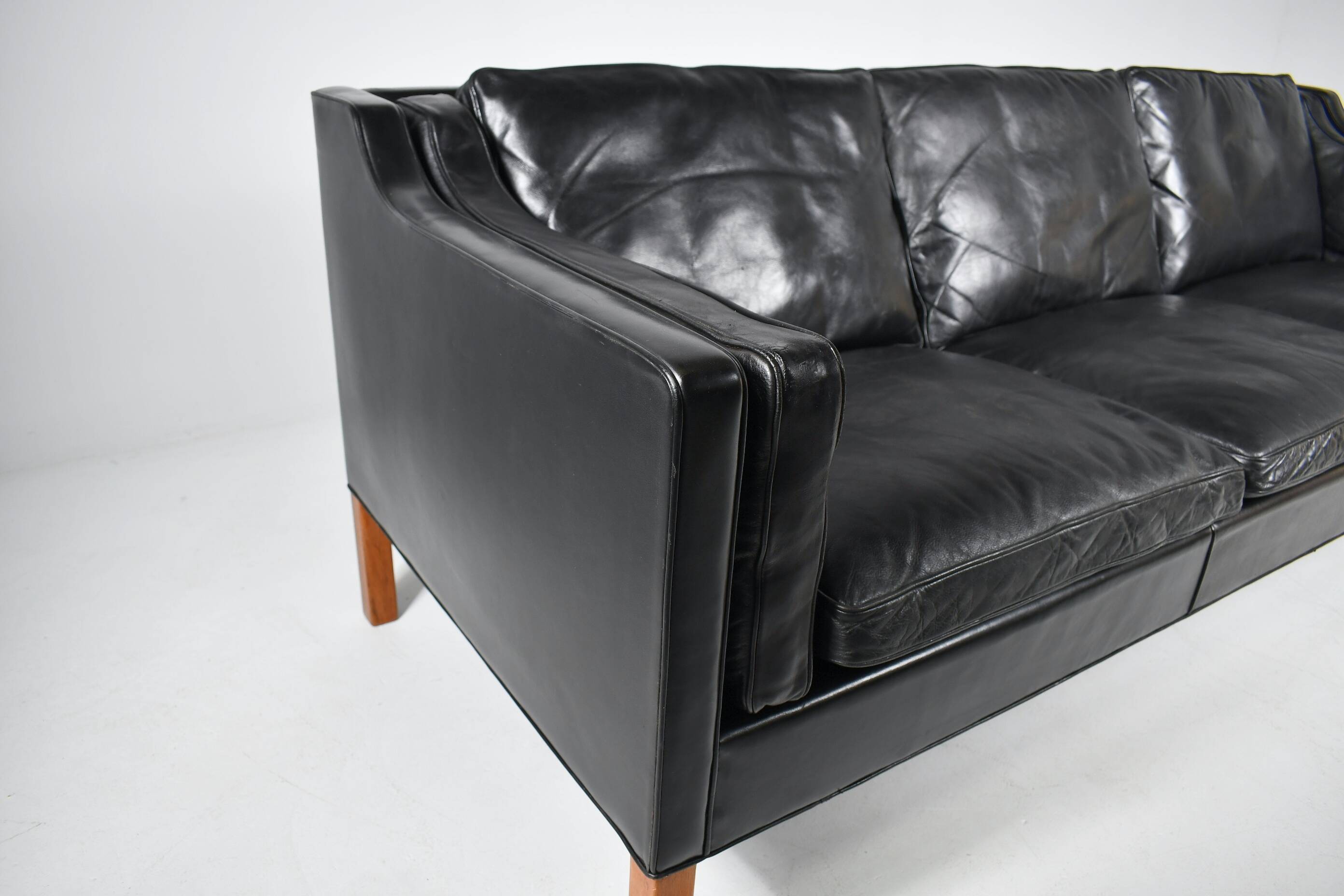 Sofa Model 2213 by Børge Mogensen, Frdericia. Denmark.