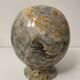 Vase boule en marbre