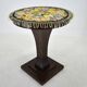 Table basse d'appoint Art Déco des années 1920 et nappe