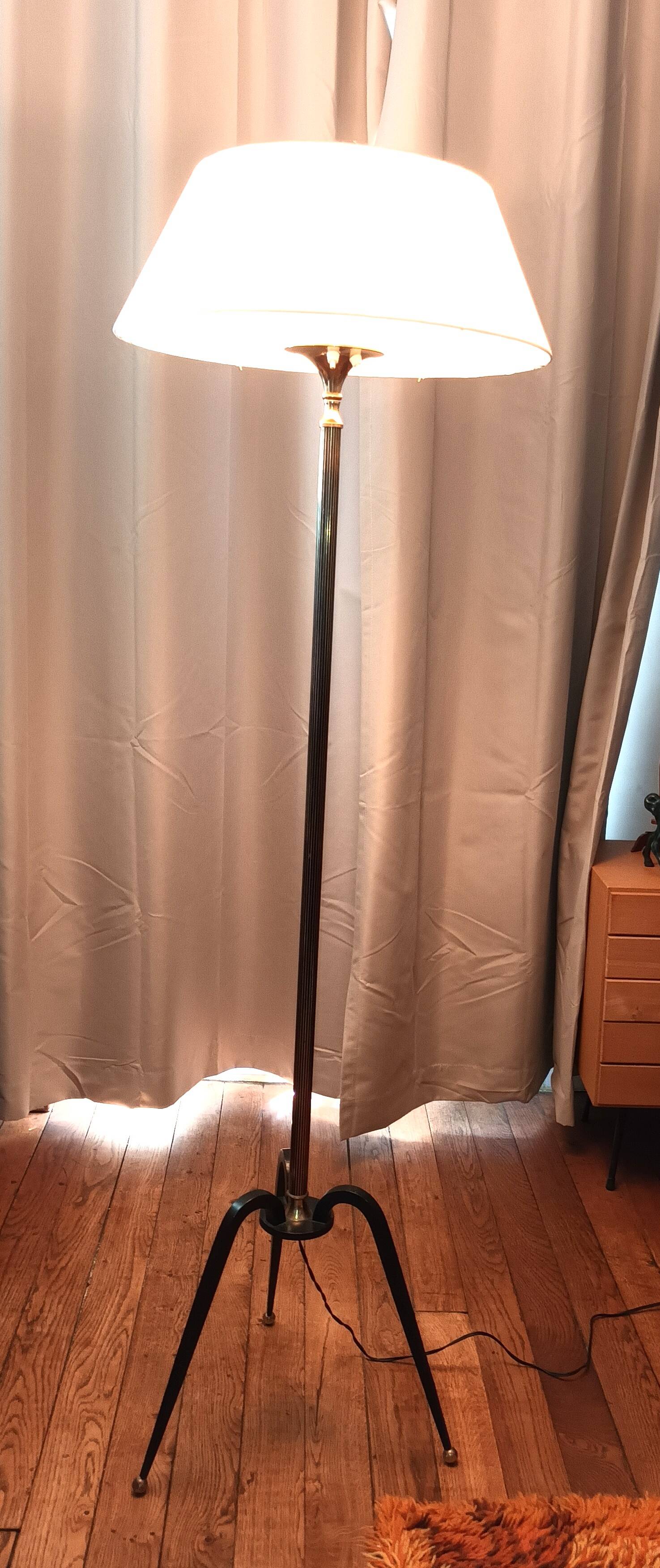 Reading floor lamp from the Arlus house from the 1950s.
