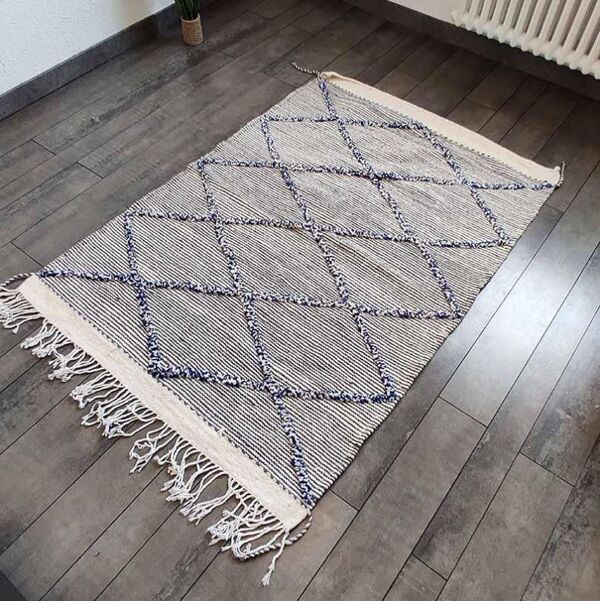 Tapis berbère zanafi losange bleu 105x155 cm