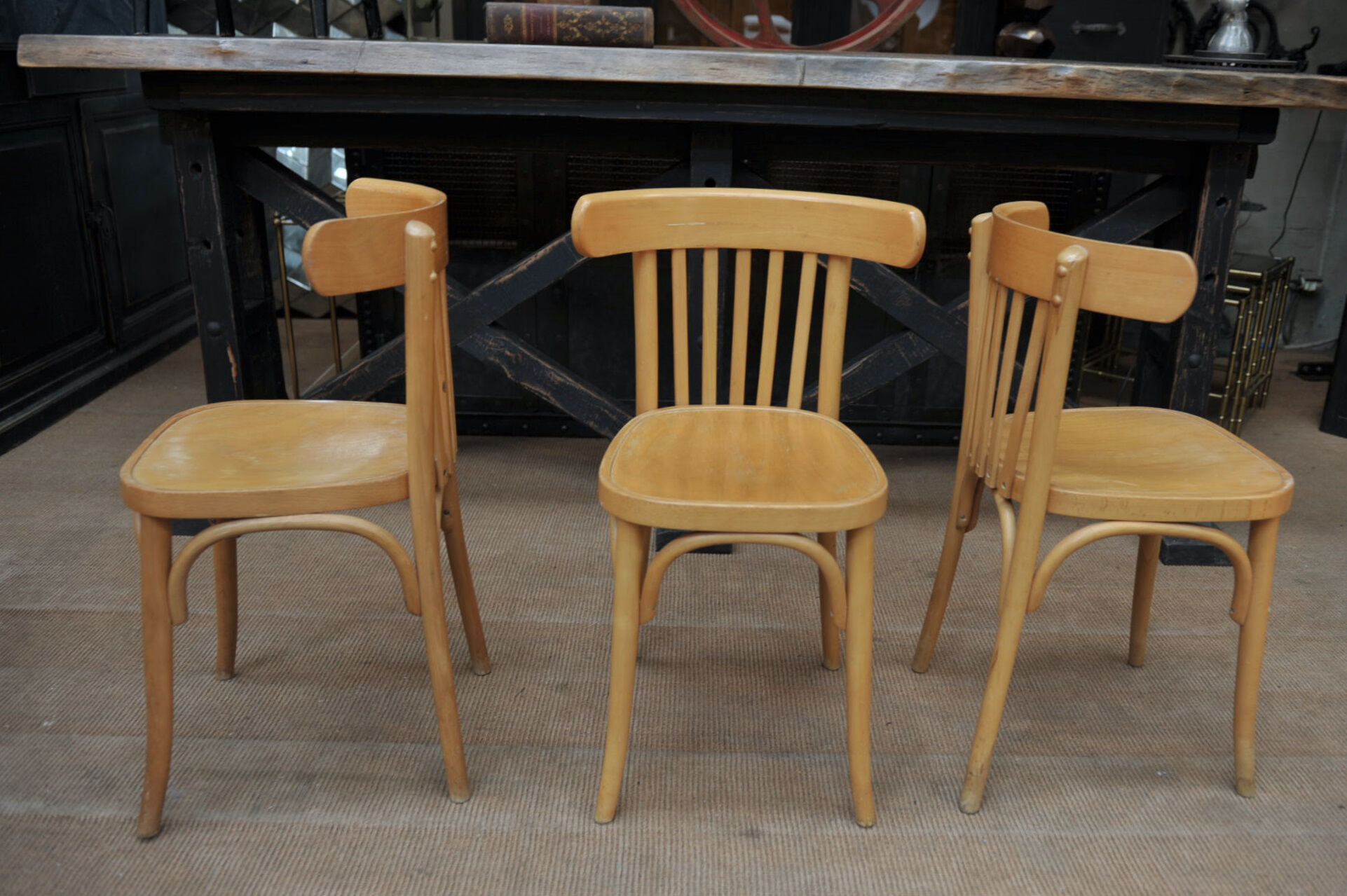 Lot de 6 anciennes chaises bistrot en hêtre courbé des années 1950