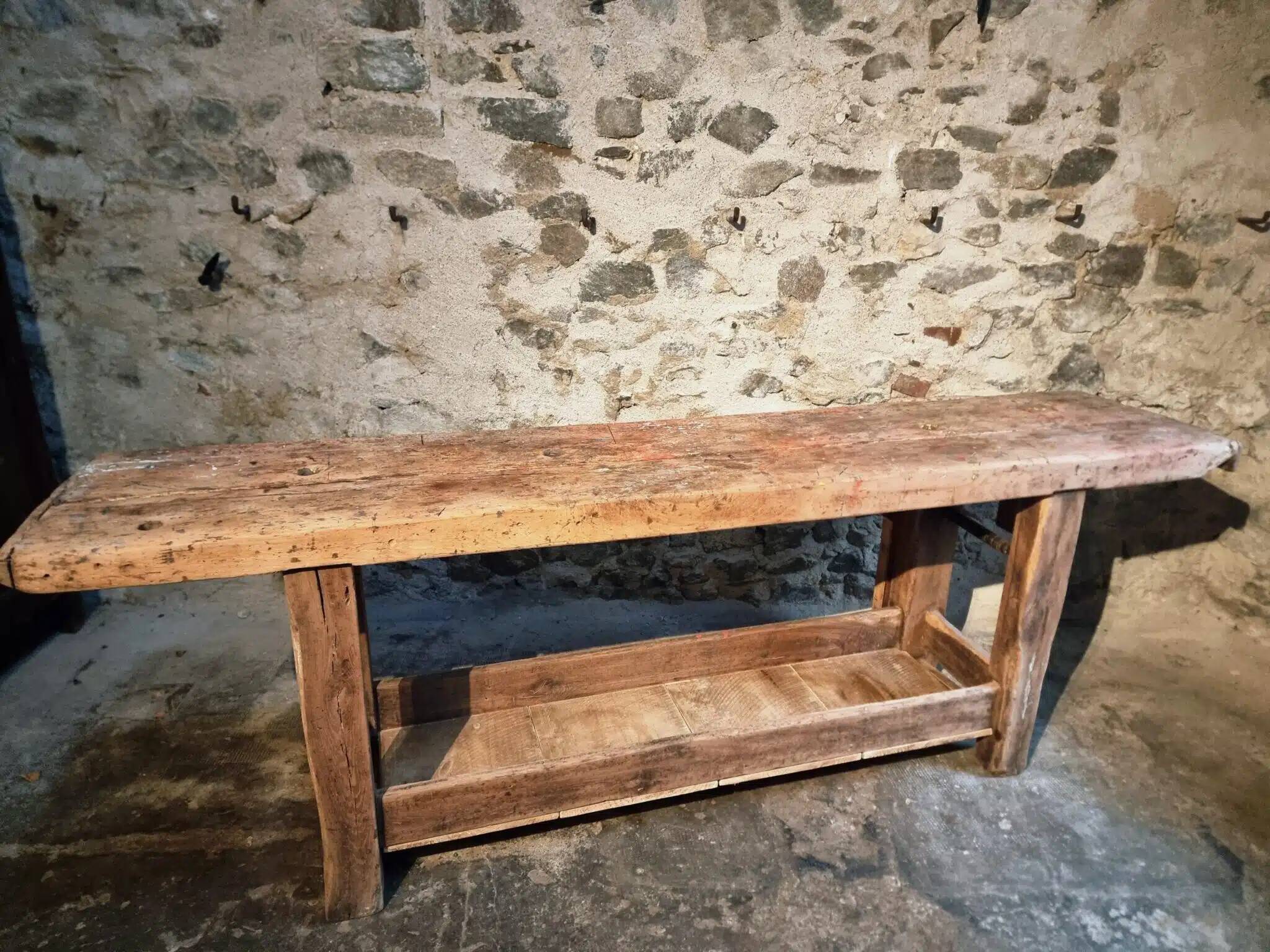 Antique French carpenter's workbench in oak and beech, circa 1900