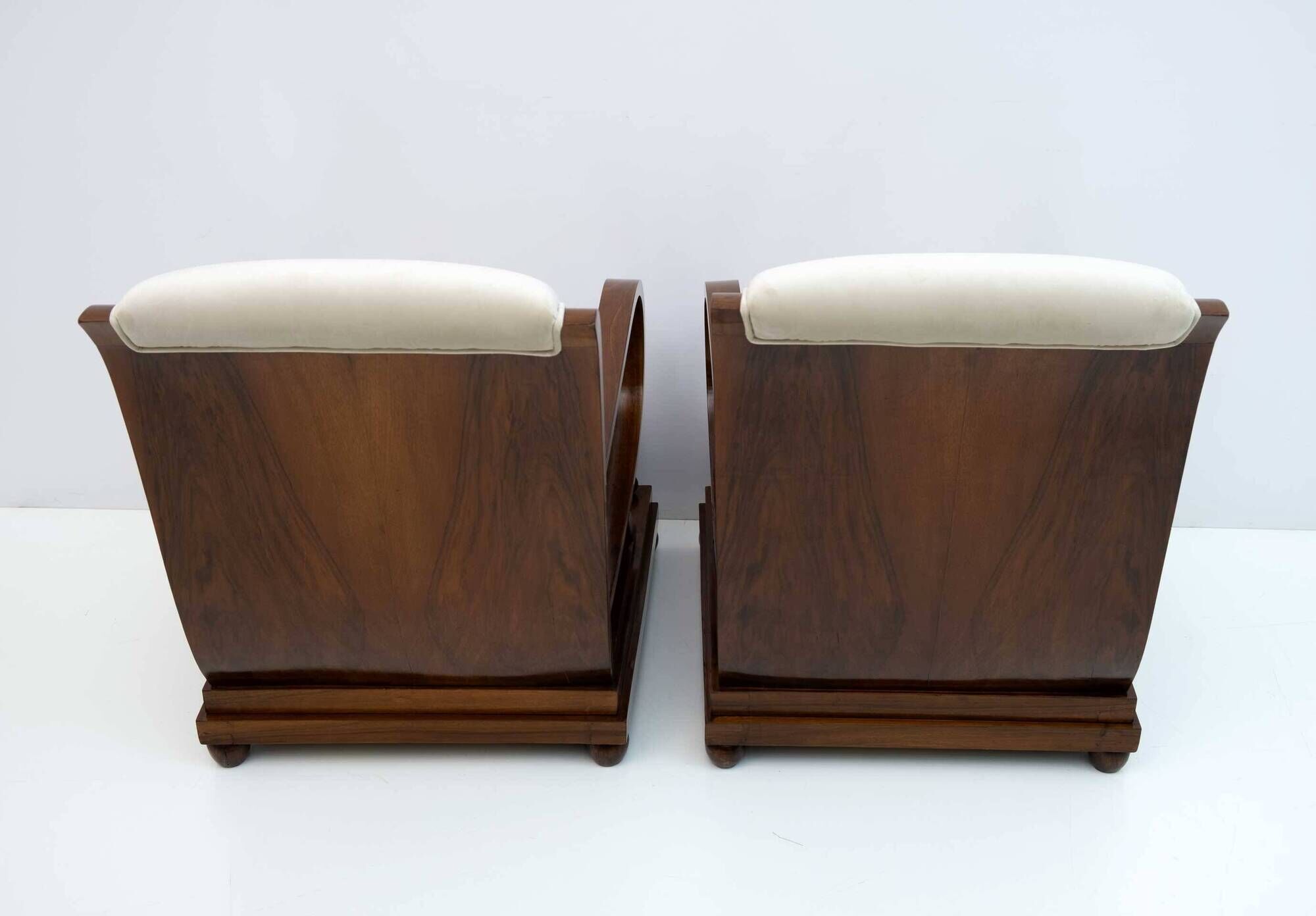 Pair of Art Dèco Italian Walnut and Velvet Armchairs and Two Ottomans, 1920
