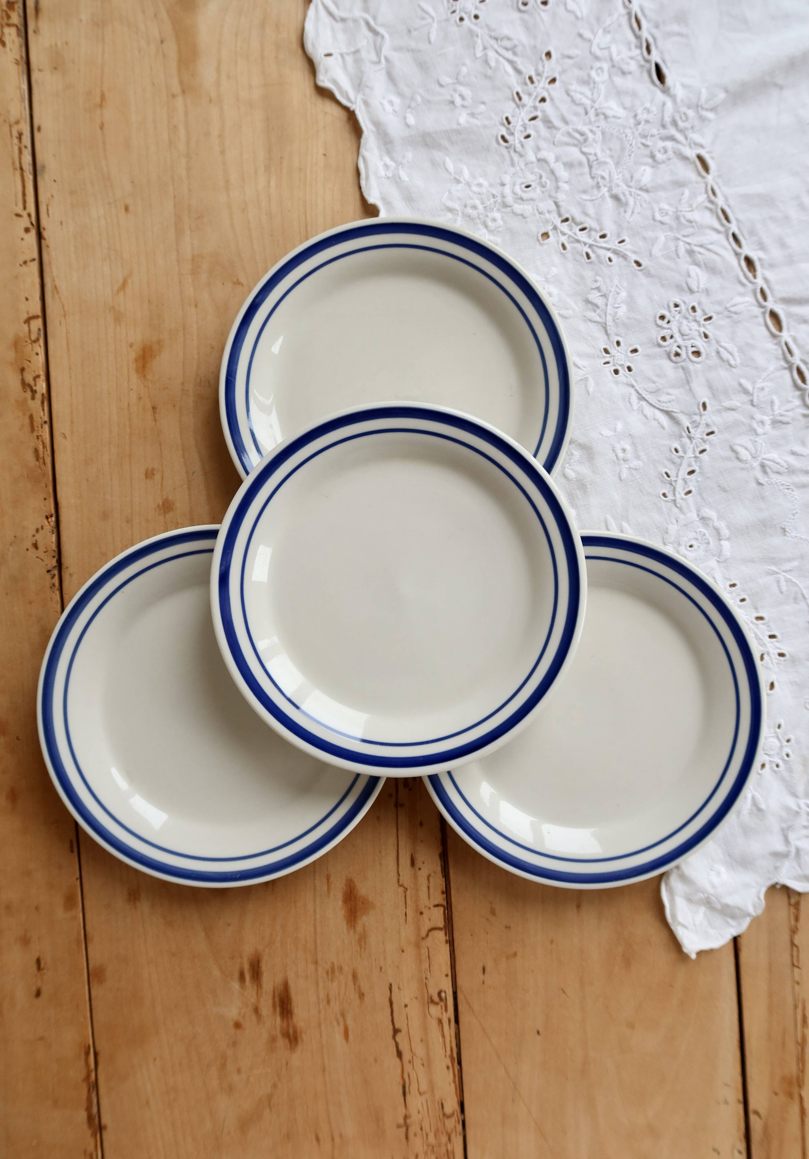 4 vintage dessert plates earthenware – double blue border bistro style