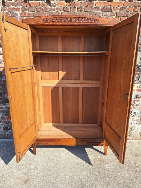 Armoire parisienne, meuble penderie art déco