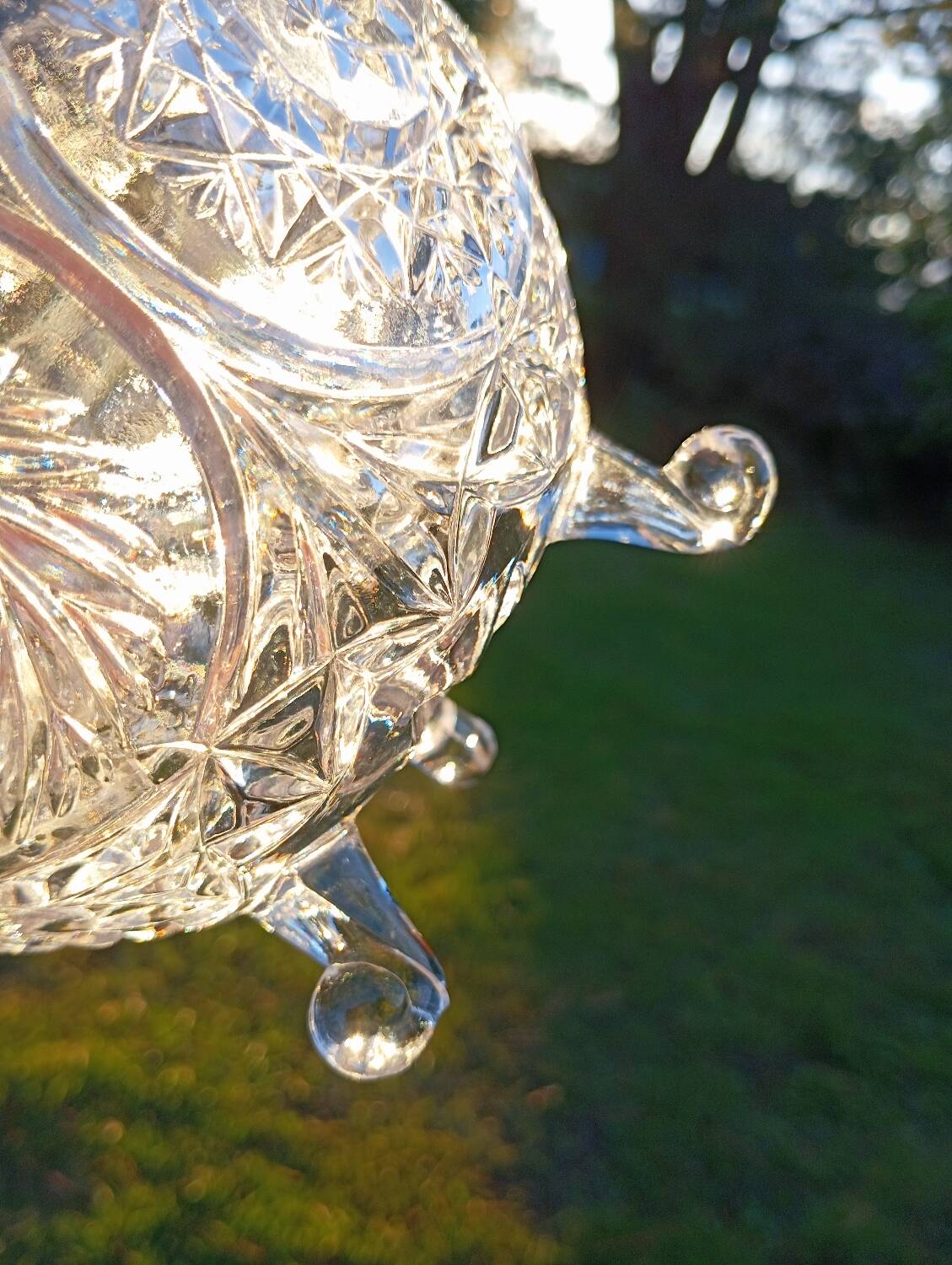 Ancienne bonbonnière / drageoir / sucrier en cristal taillé