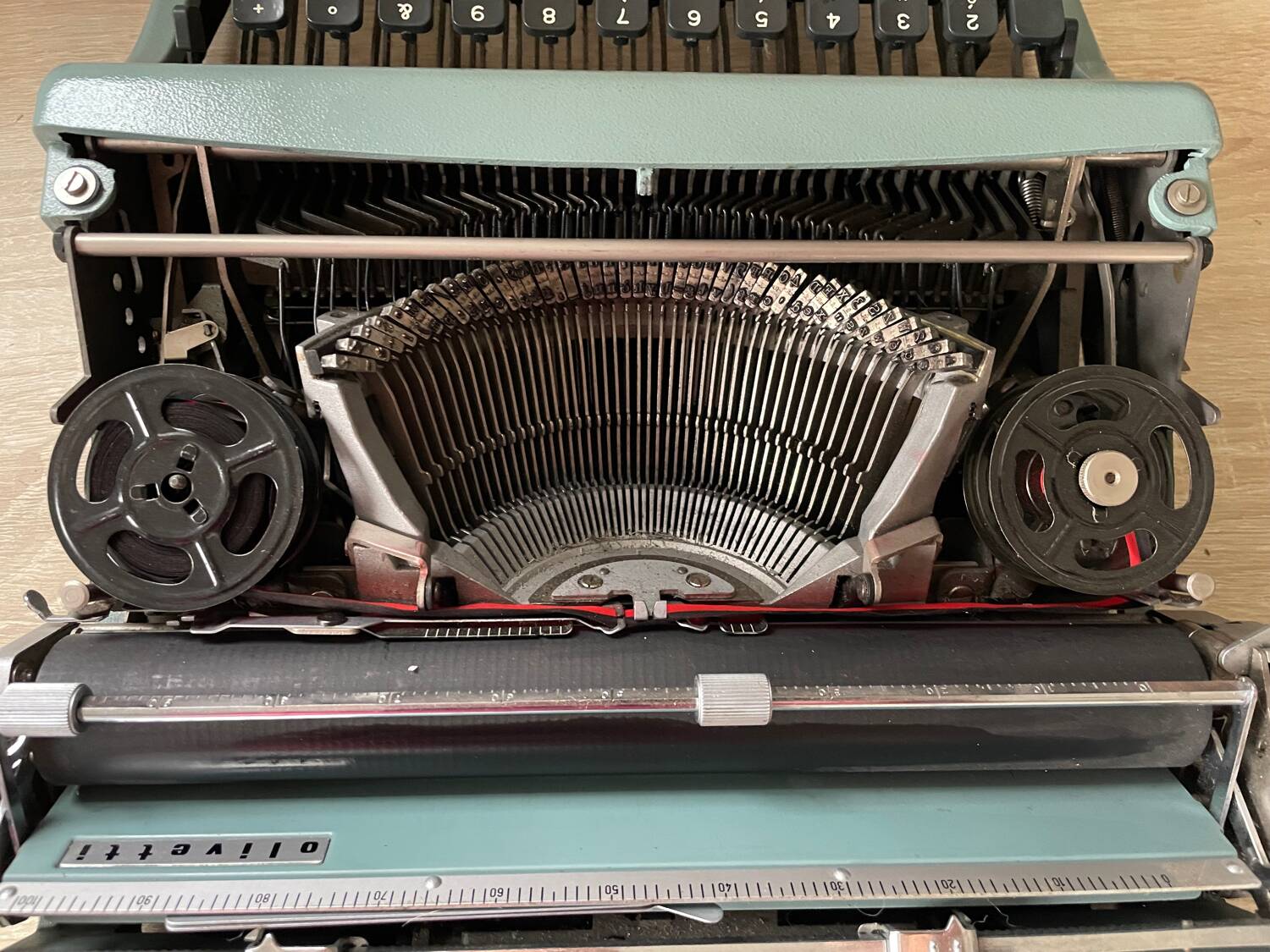 Olivetti lettera 32 typewriter