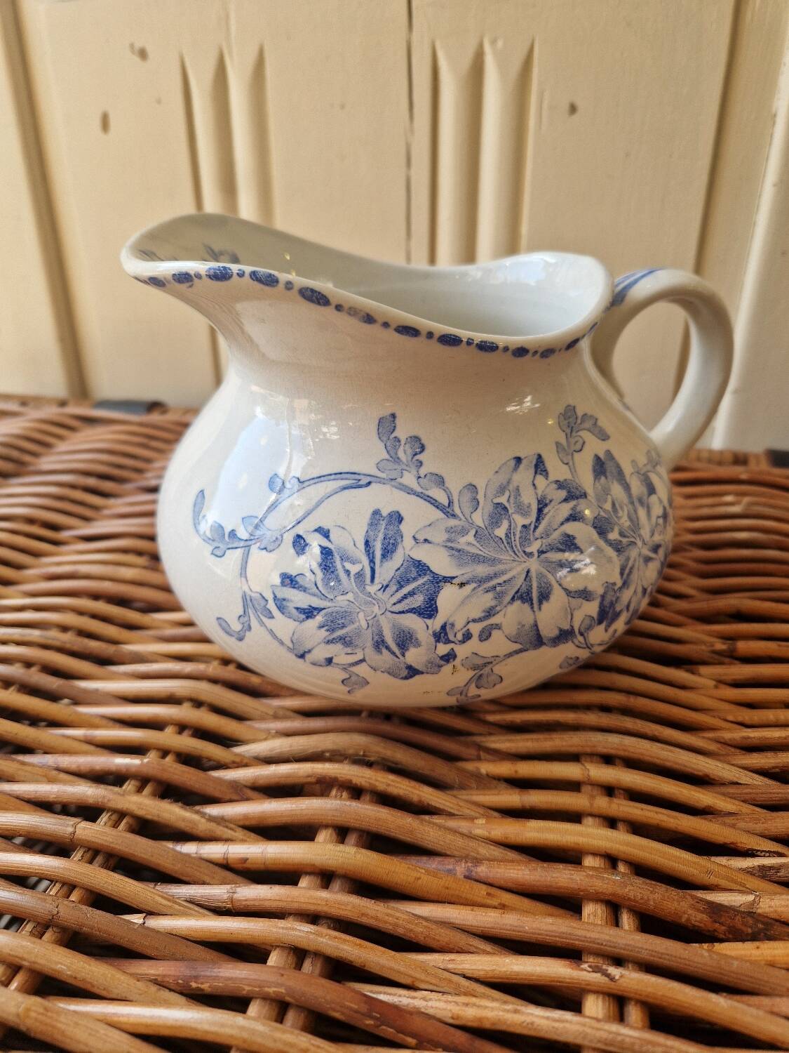 Art deco, broc pitcher iron earth bouquets creil montereau