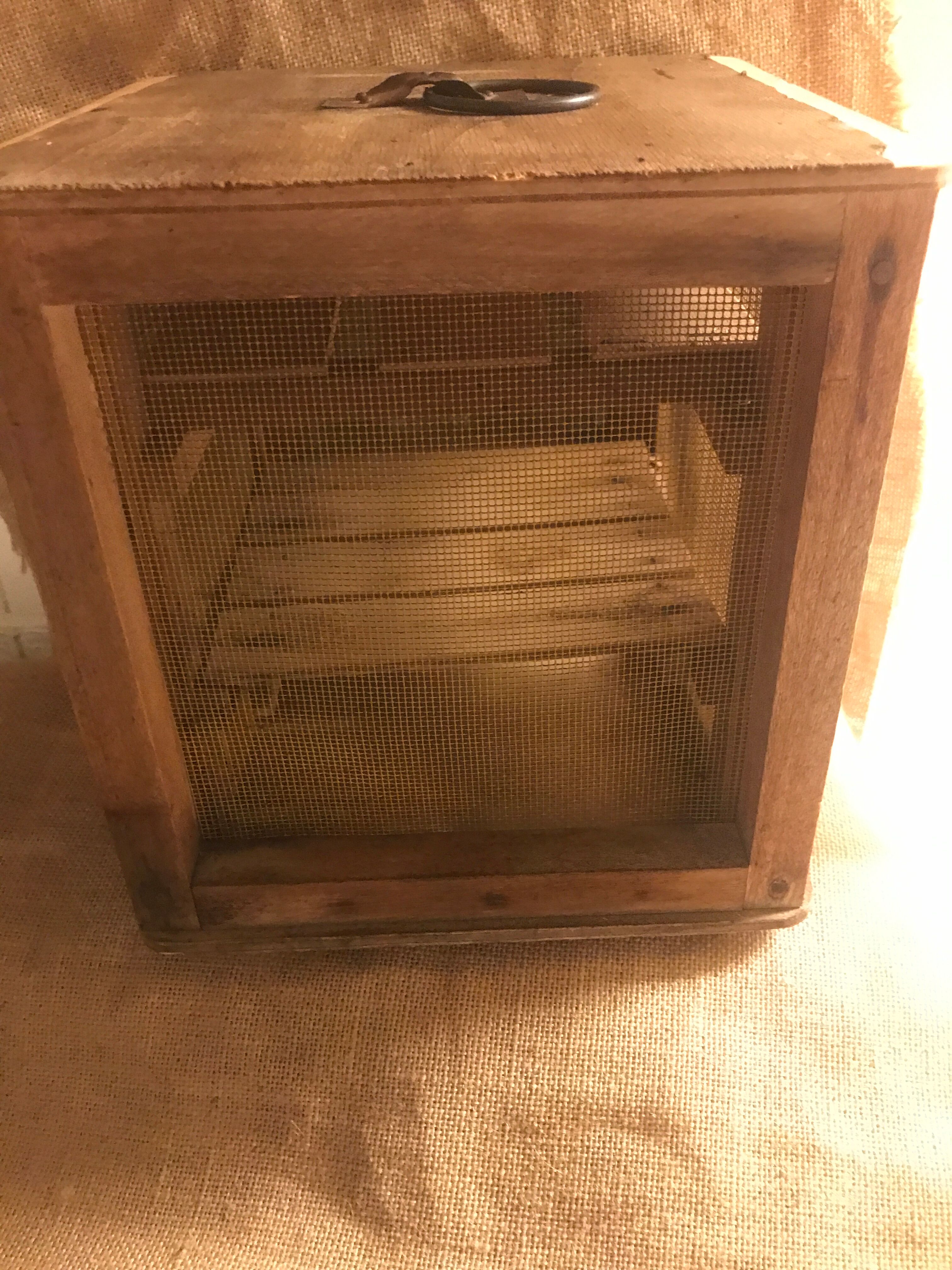 Keeps eating old cheesemaker