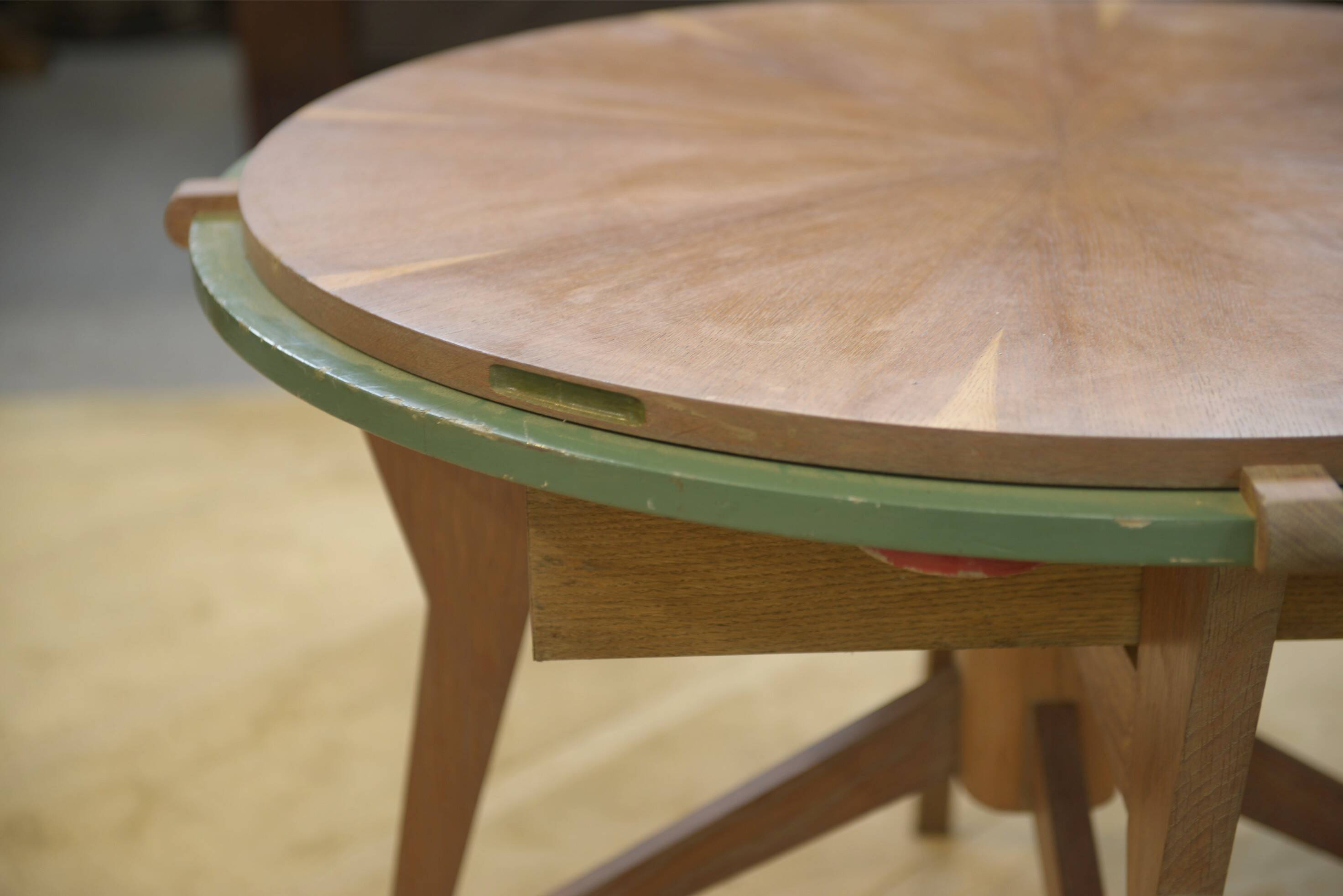 Table de jeux / guéridon en chêne 1940’s