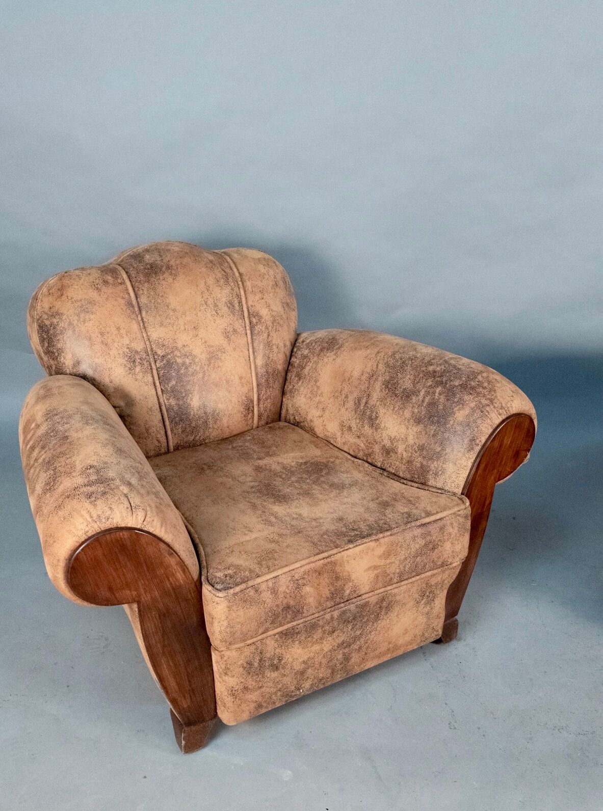 Pair of club deco armchairs