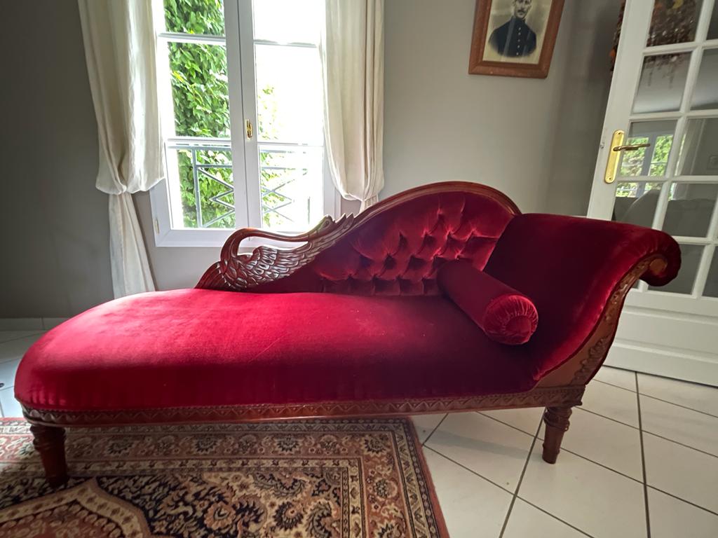 Red velvet daybed