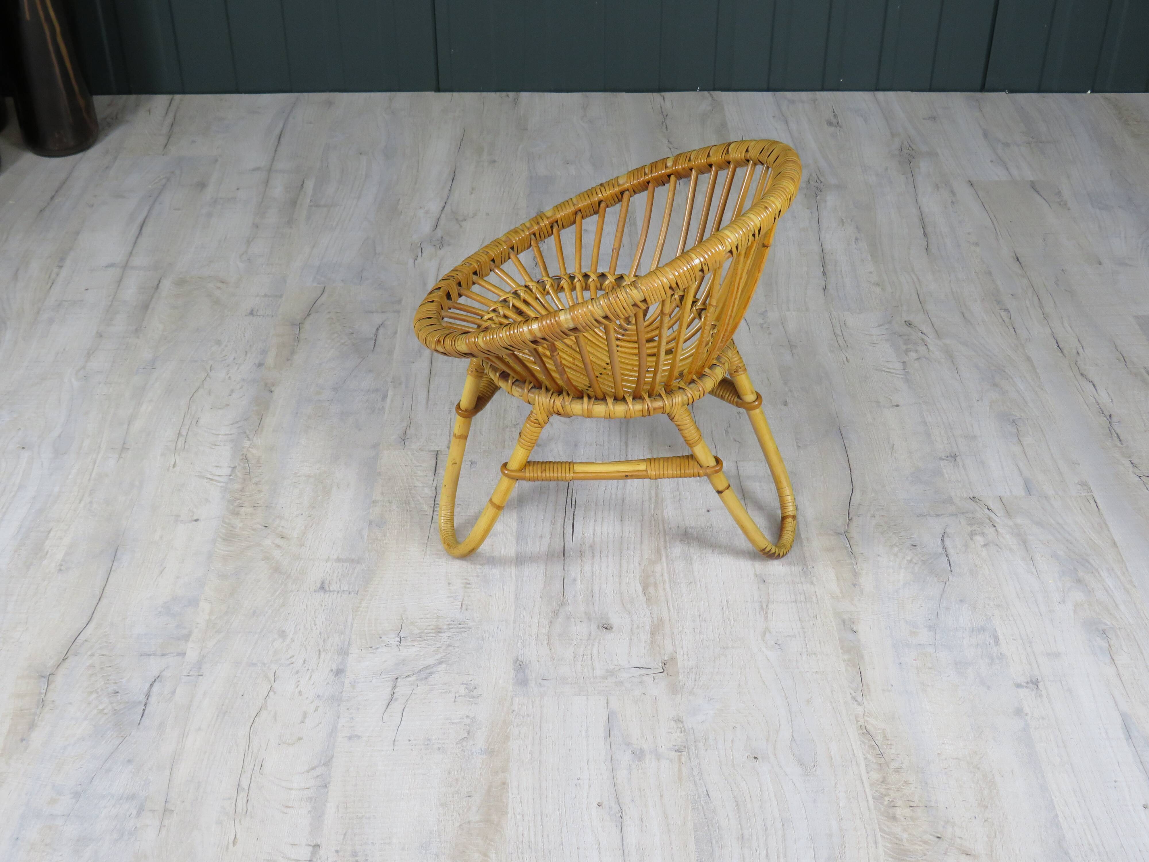 Kid's chair rattan sun shape