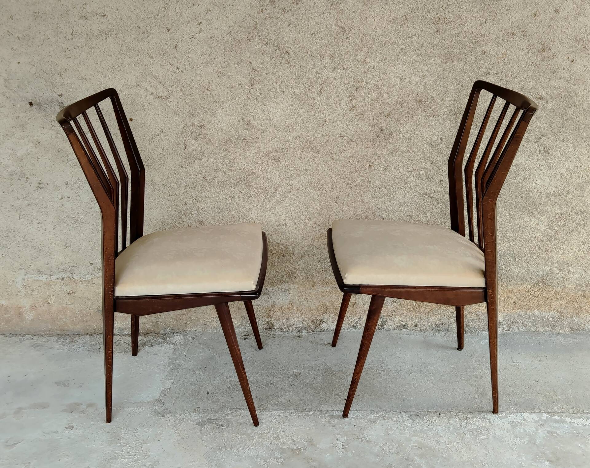 Suite de 4 chaises en bois par Maurizio Tempestini (It.) - mid.XXeme