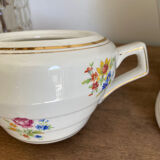 Porcelain coffee pot and sugar bowl
