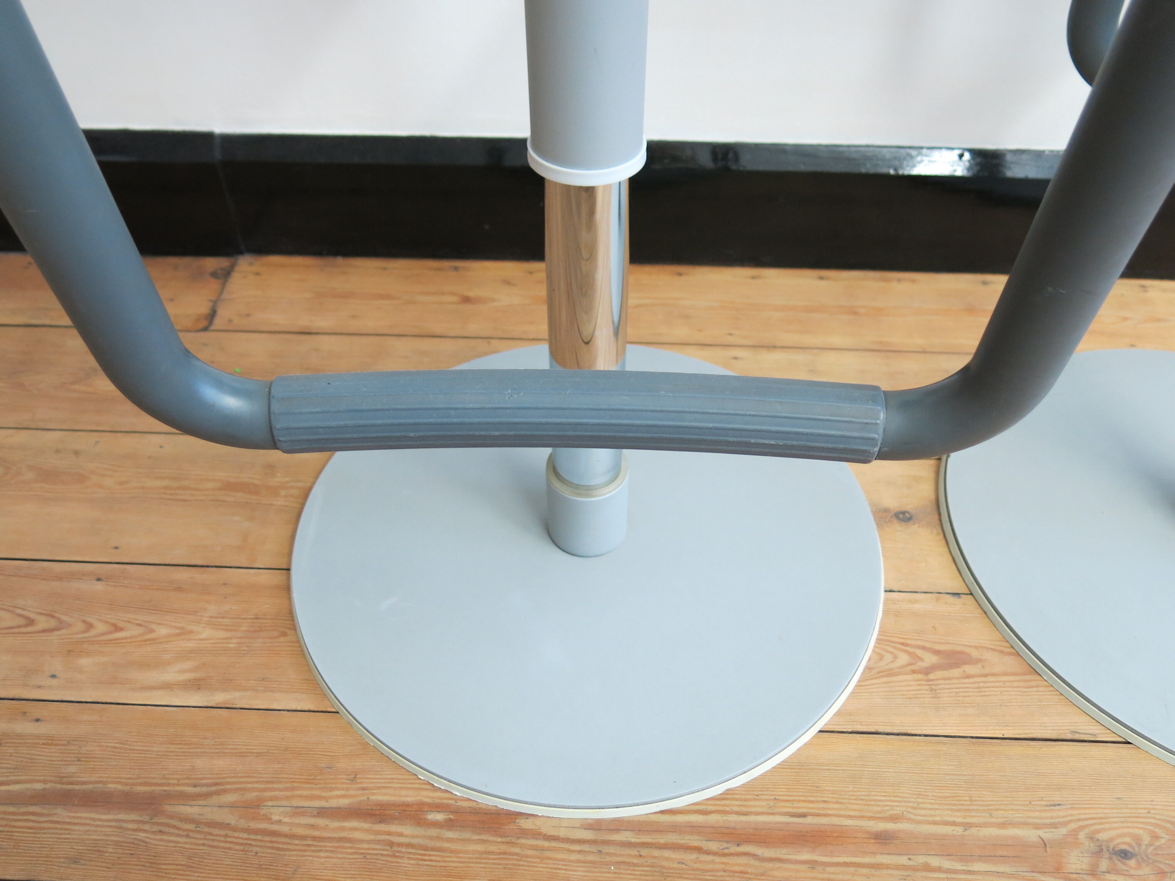 Duo of noon bar stools - Archirivolto for Segis