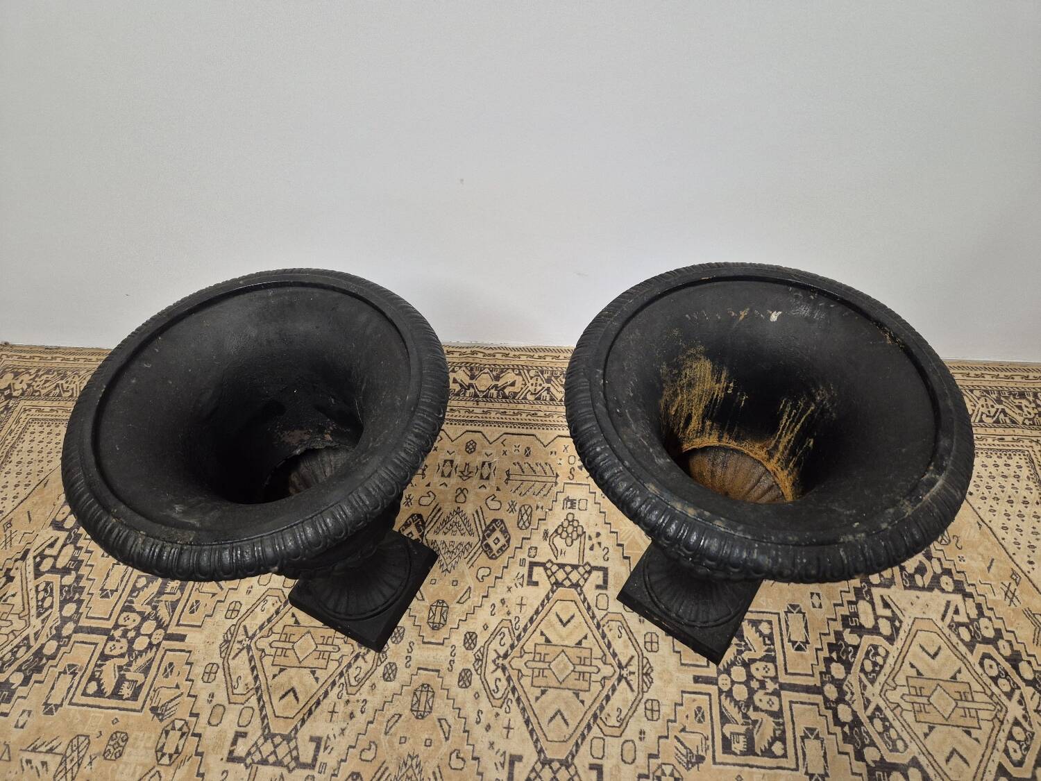 Pair of Medici cast iron vases from Maison Bourgeoise
