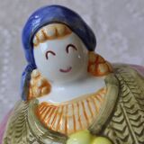 Pot slip woman with bouquet