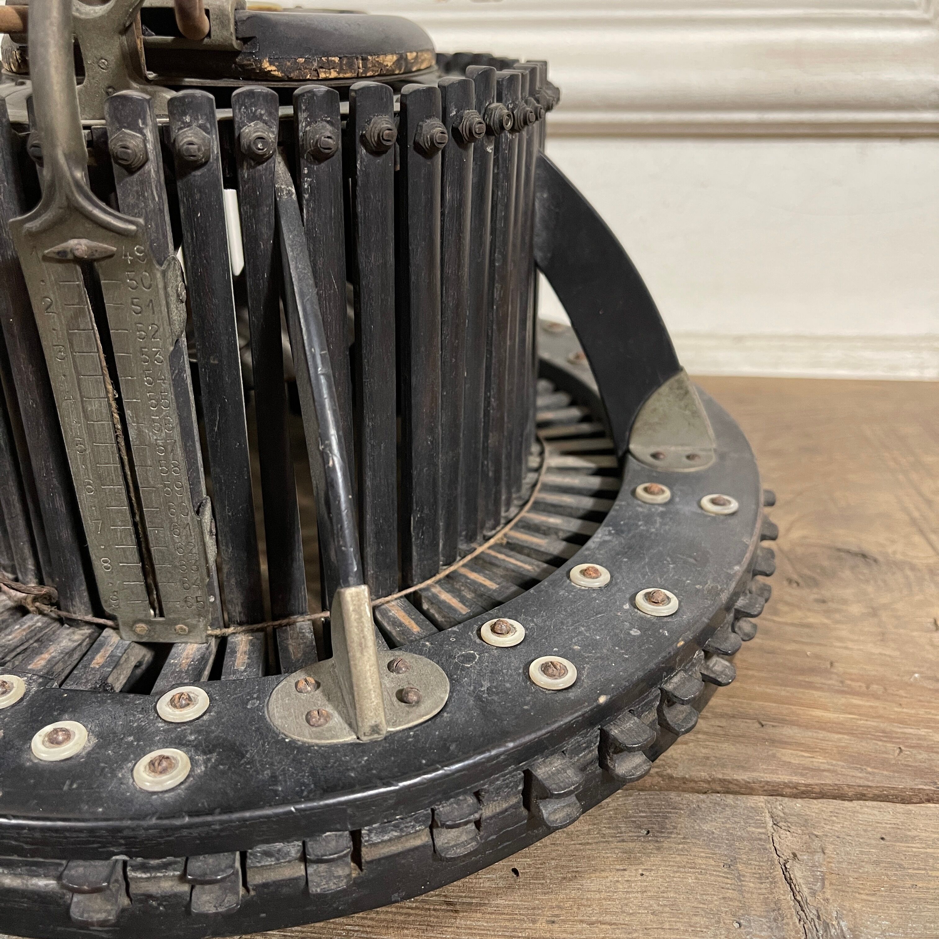 Hat conformer Allied Ainé H. Maillard hat shape