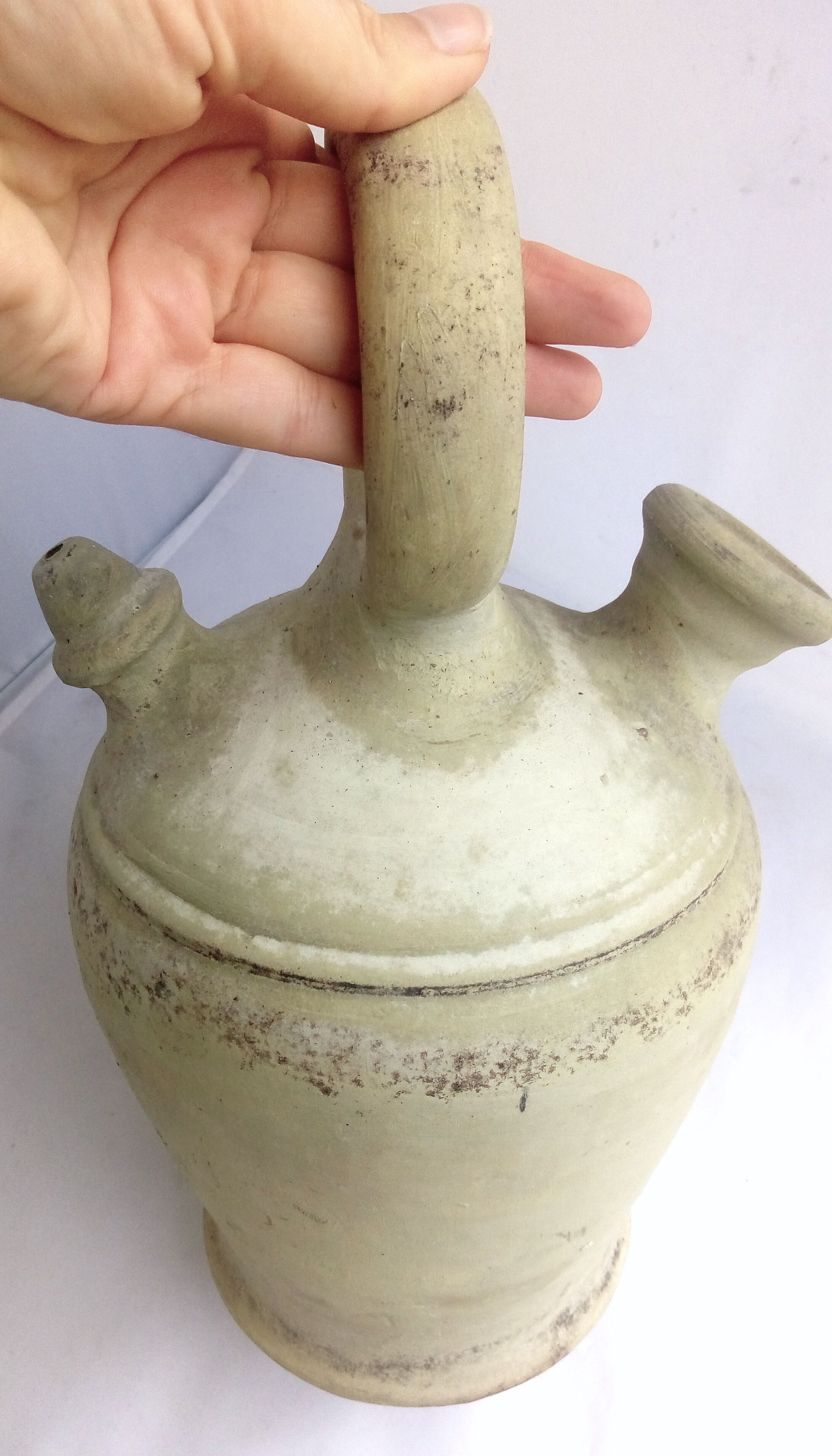 Old light grey jug gargoulette