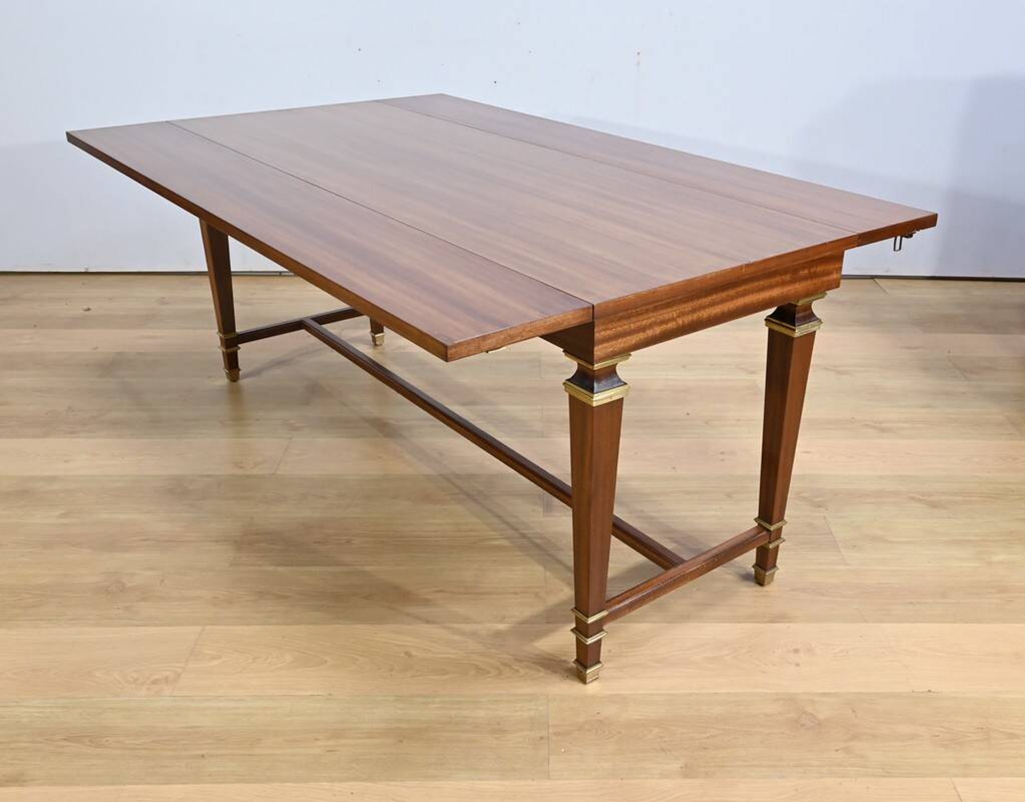 Important Shuttered Table in Sapelli Mahogany, Directoire style – 1970