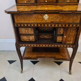 Bureau à gradin en marqueterie, aux fables de La Fontaine,  XIXème