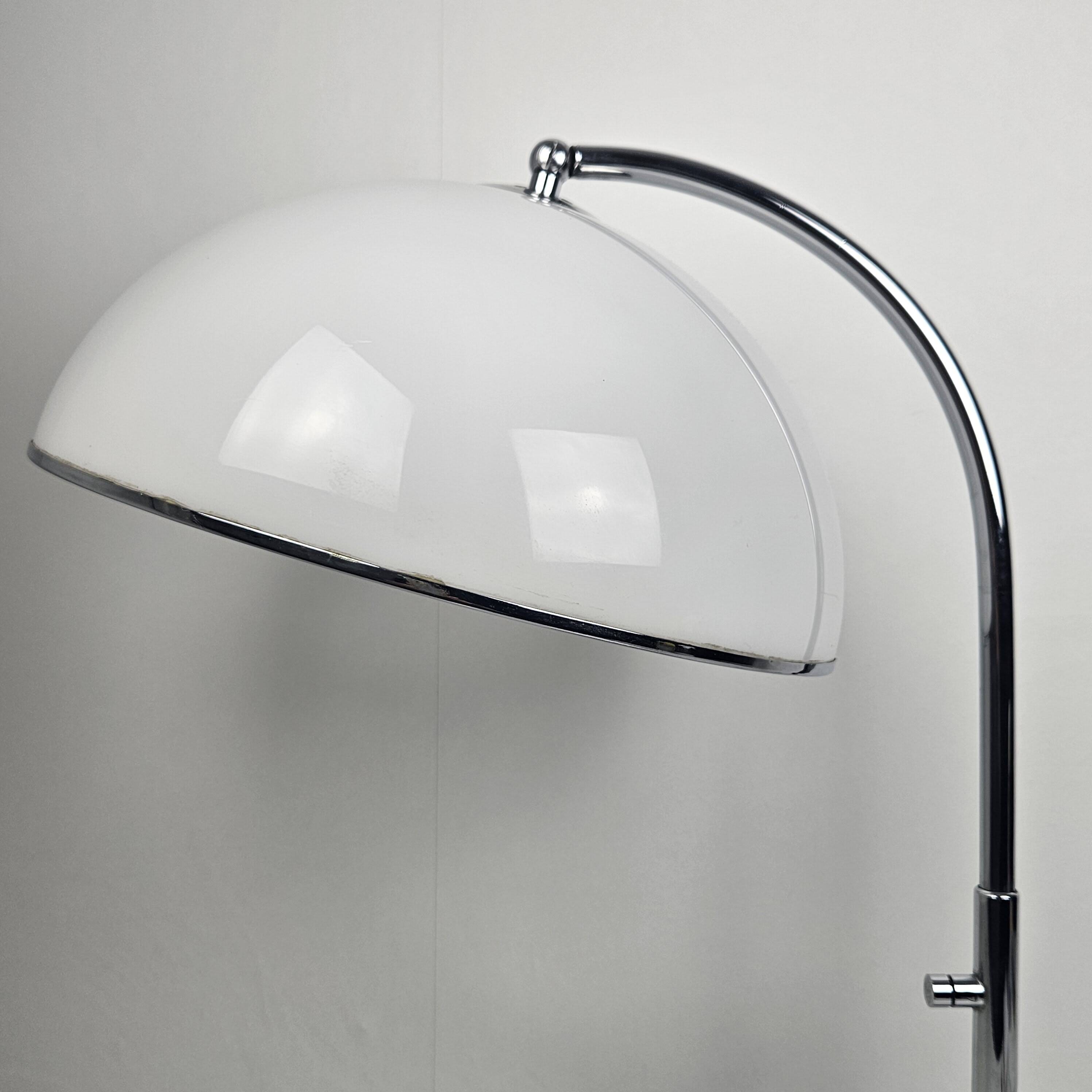 Table Lamp in Chrome And White Acrylic Diffuser, Italy 1970's