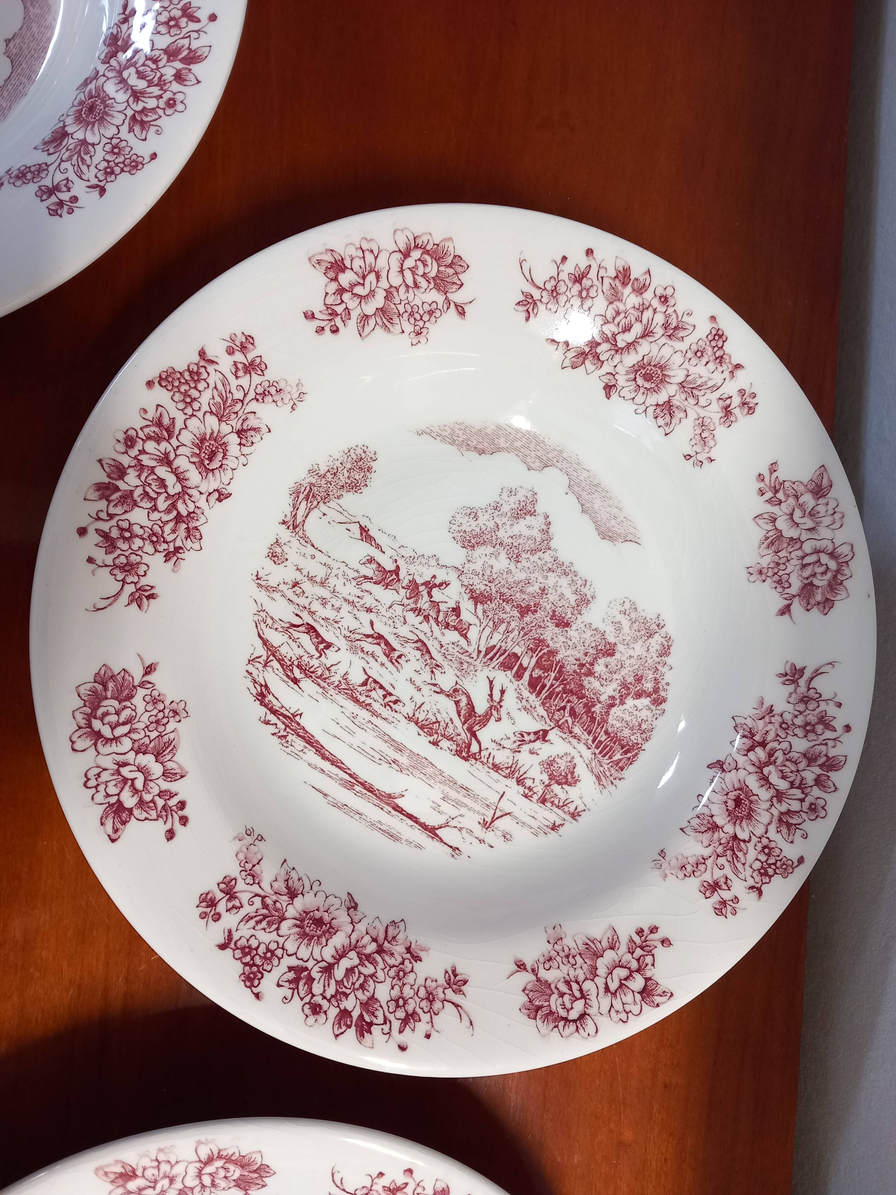 Set of 4 deep plates, Gien earthenware.