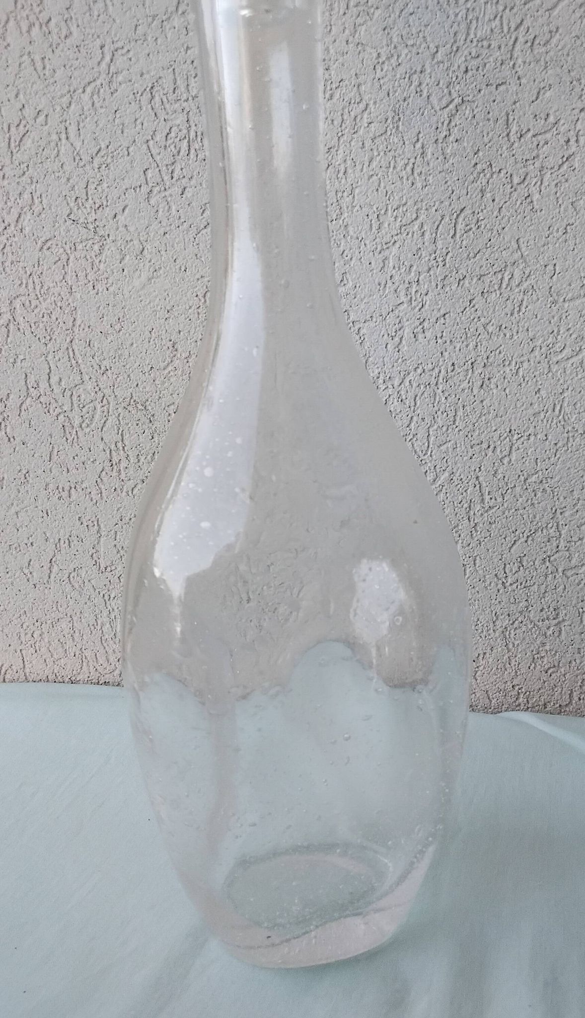 Bubble glass carafe