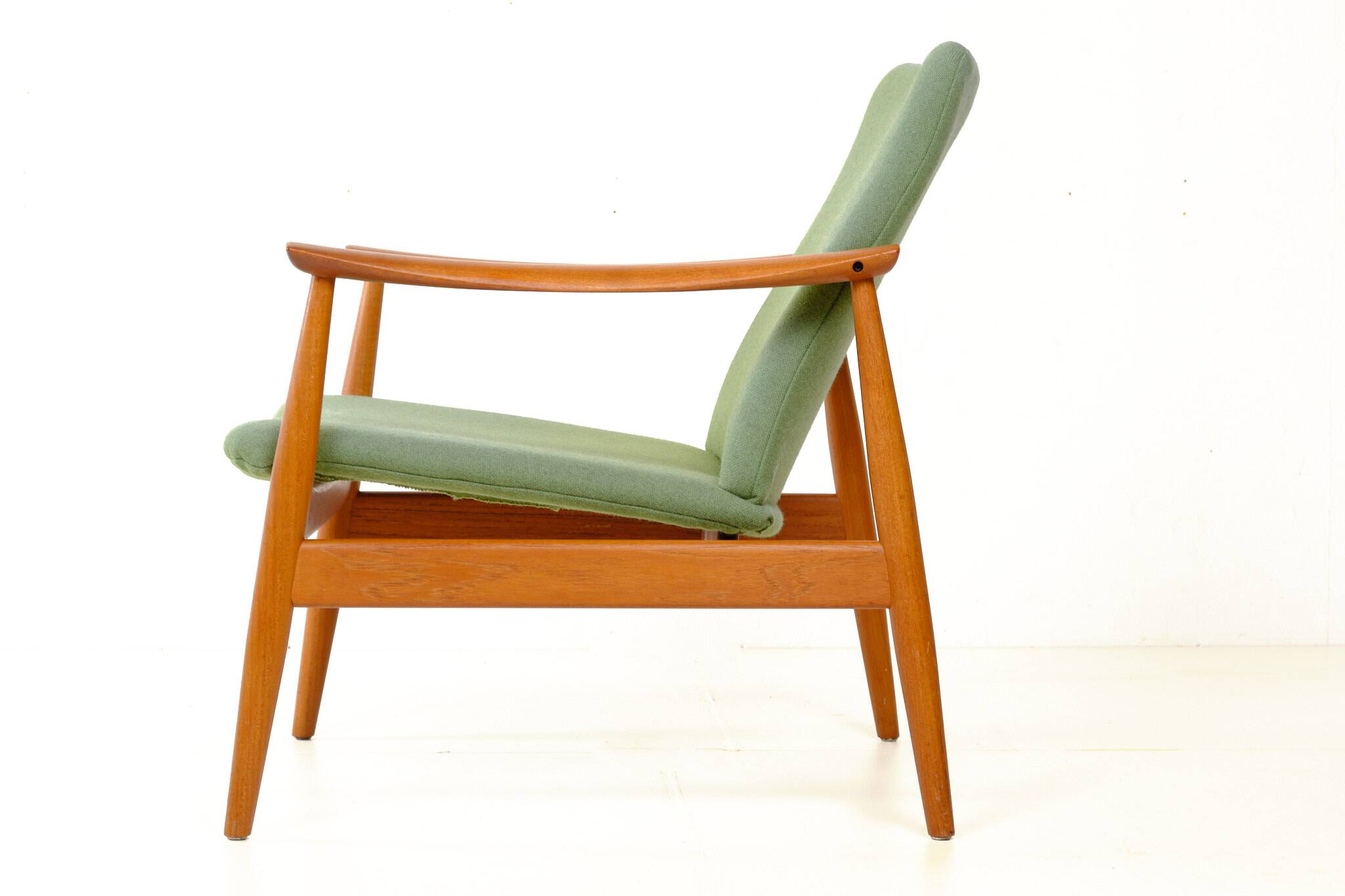 Arne Vodder FD 161 armchair, teak and wool