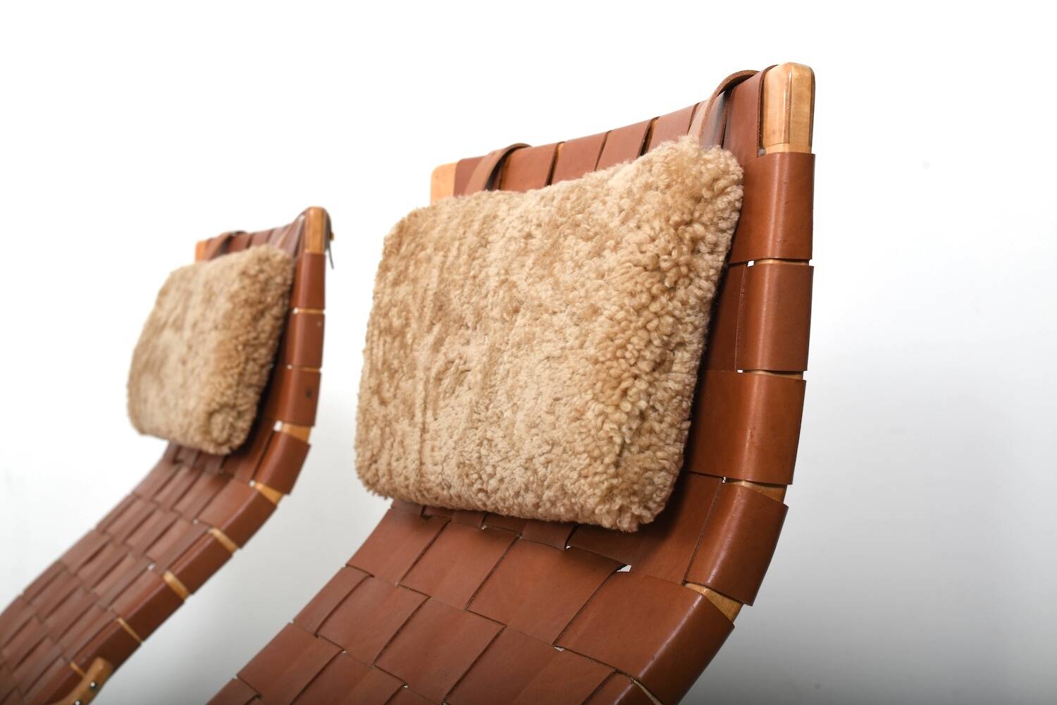 Pair of vintage Pernilla-3 Chaiselongues by Bruno Mathsson