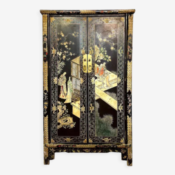 Black lacquered Chinese cabinet 19th century