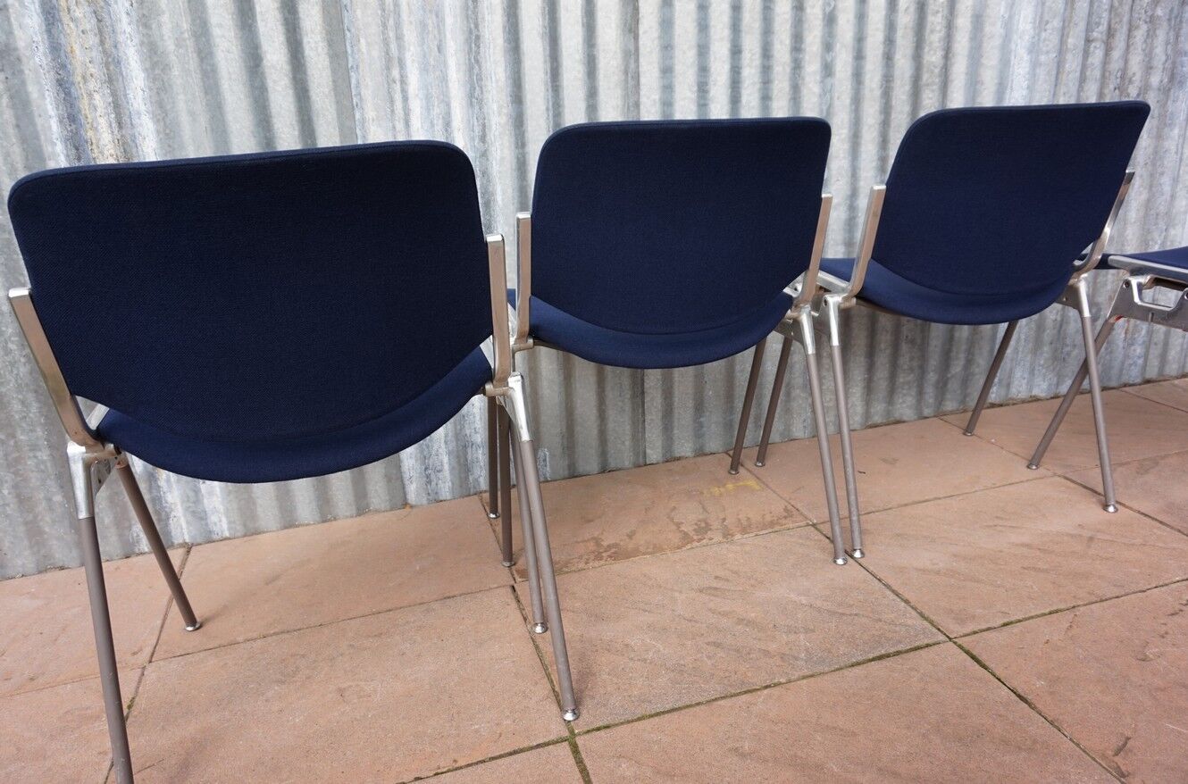 Chaise Castelli bleues de 1967