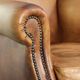 Fauteuil en cuir de vachette au look anglais caractéristique