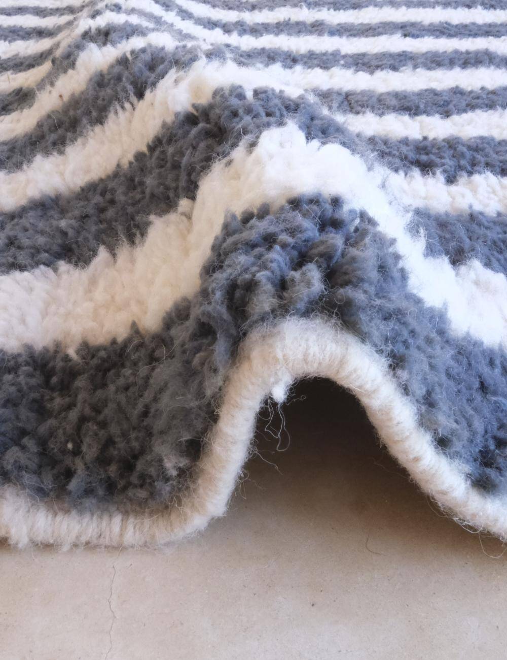Tapis Contemporain à Rayure - 300 x 253 cm