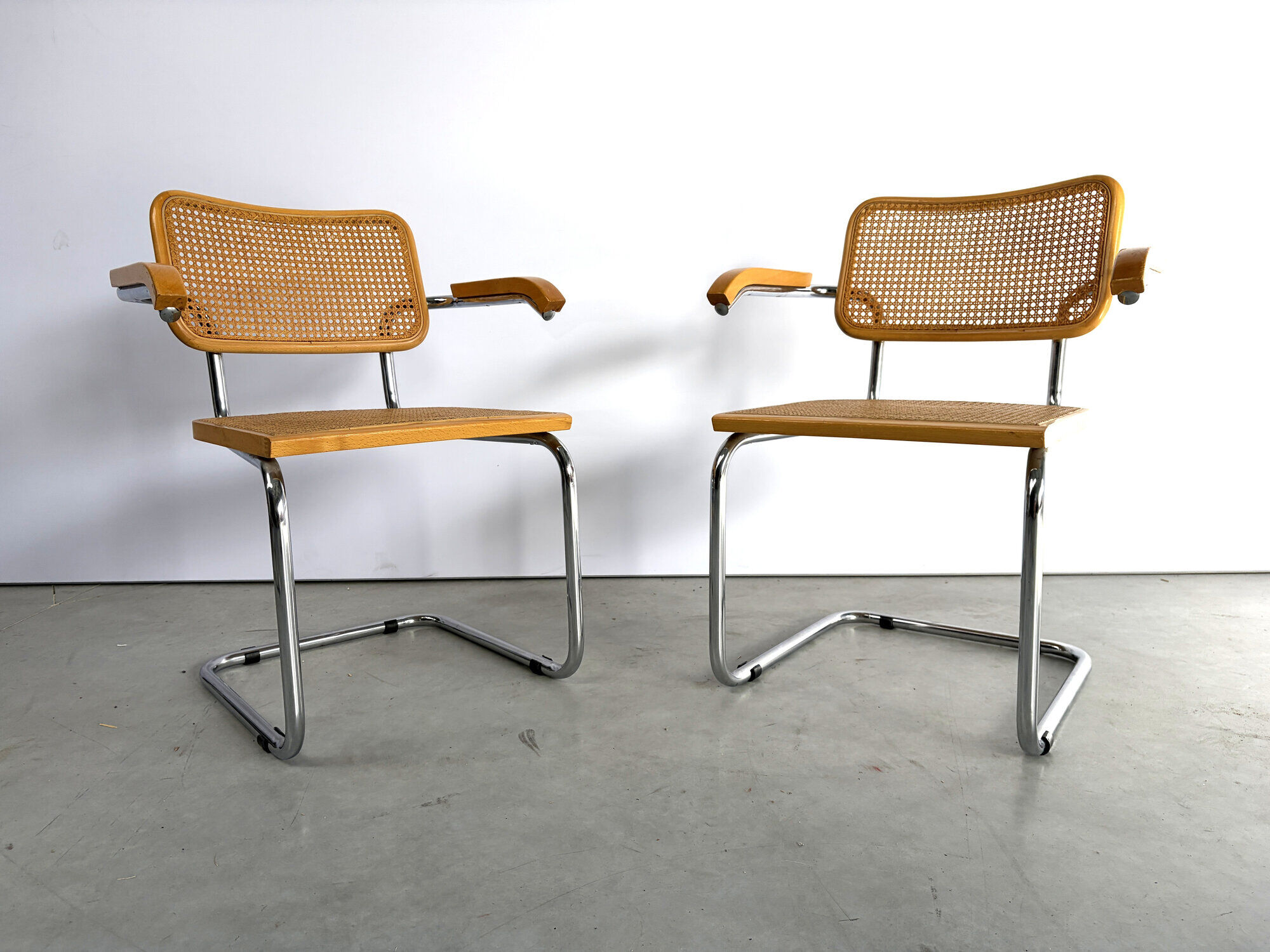 Vintage cantilever chairs attributed to Marcel Breuer 'Cesca' chair - 1970s - set of 2